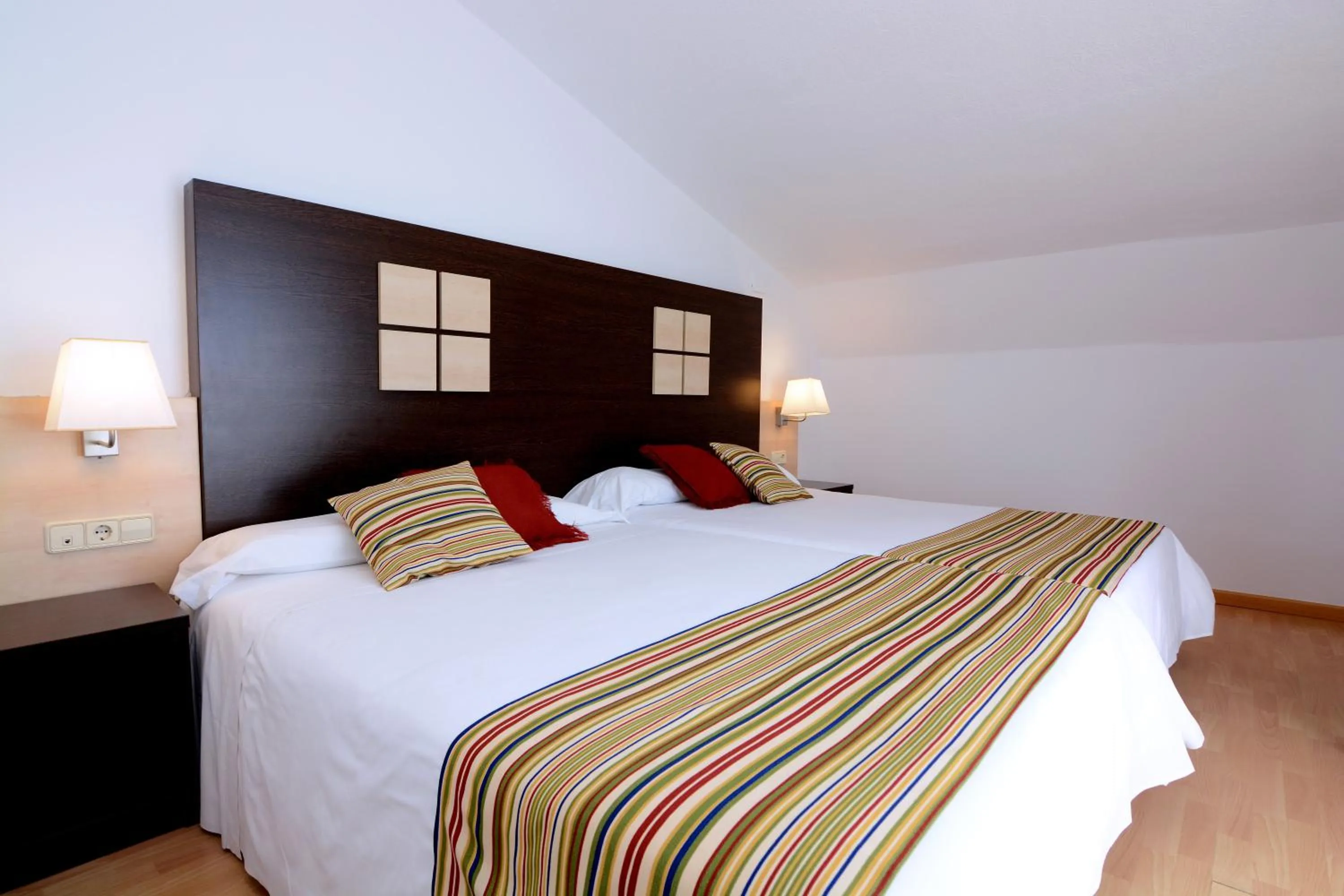 Bed in Don Angel & SPA & Padel- Adults Recommended