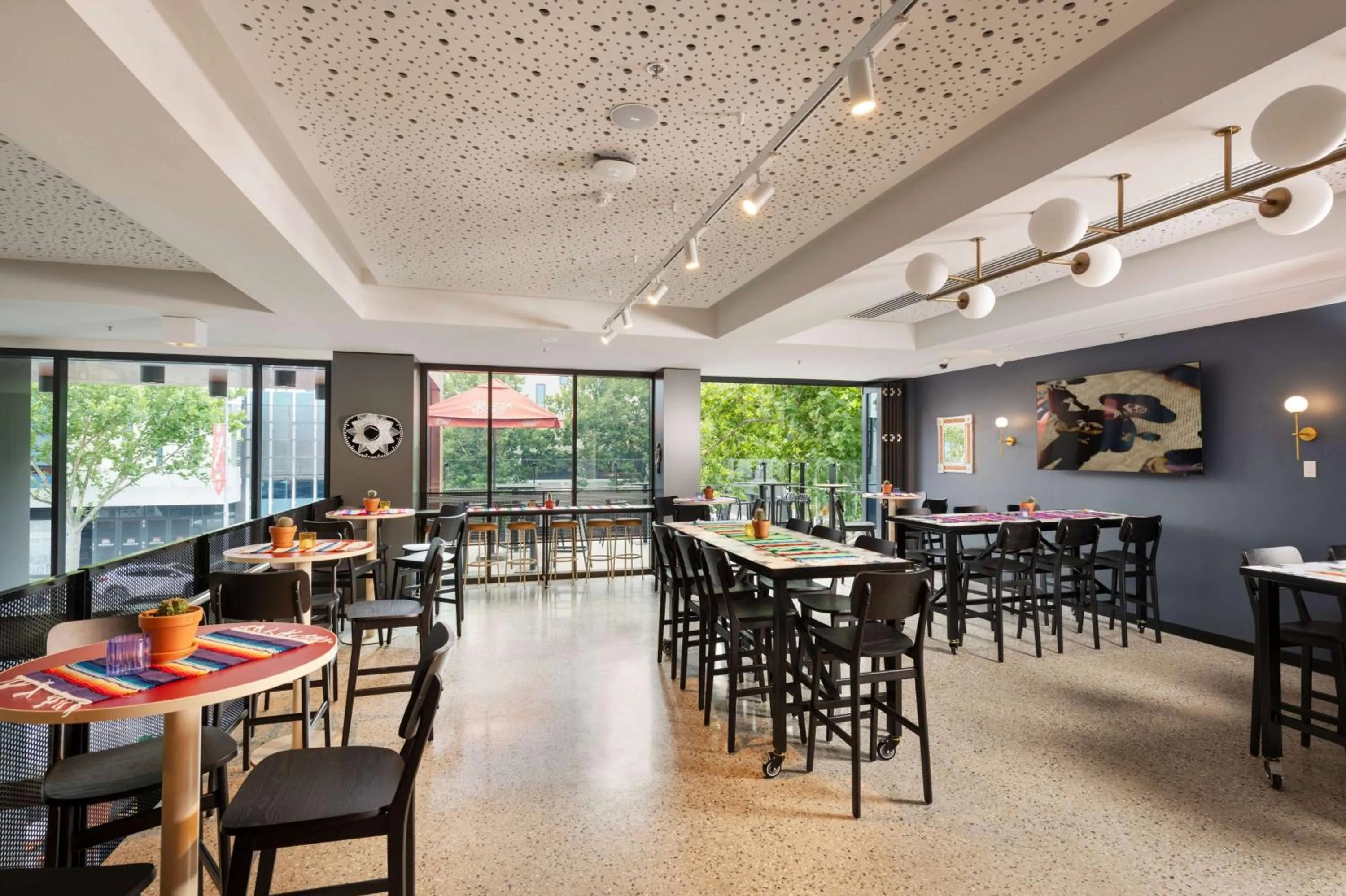 Restaurant/places to eat in TRYP Adelaide by Wyndham