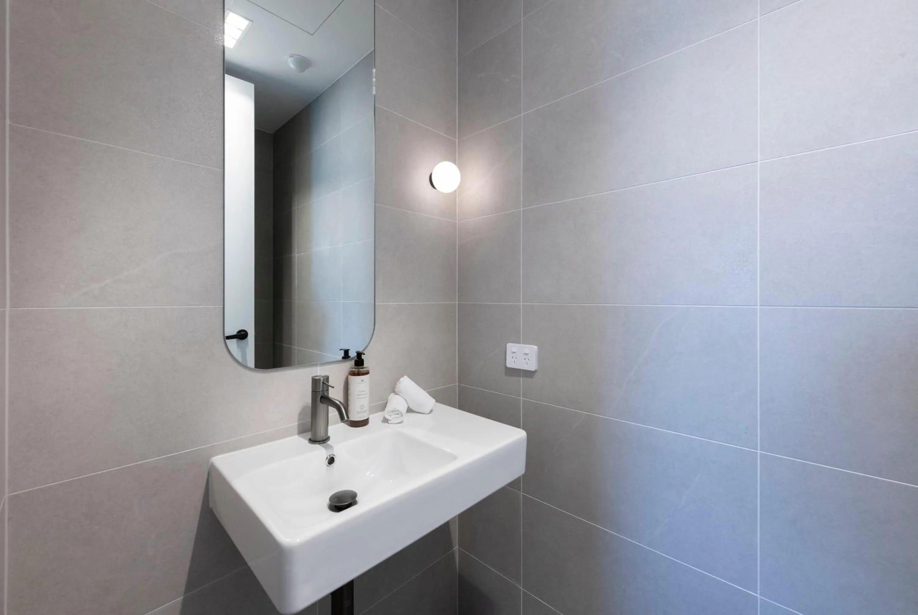 Bathroom in TRYP Adelaide by Wyndham