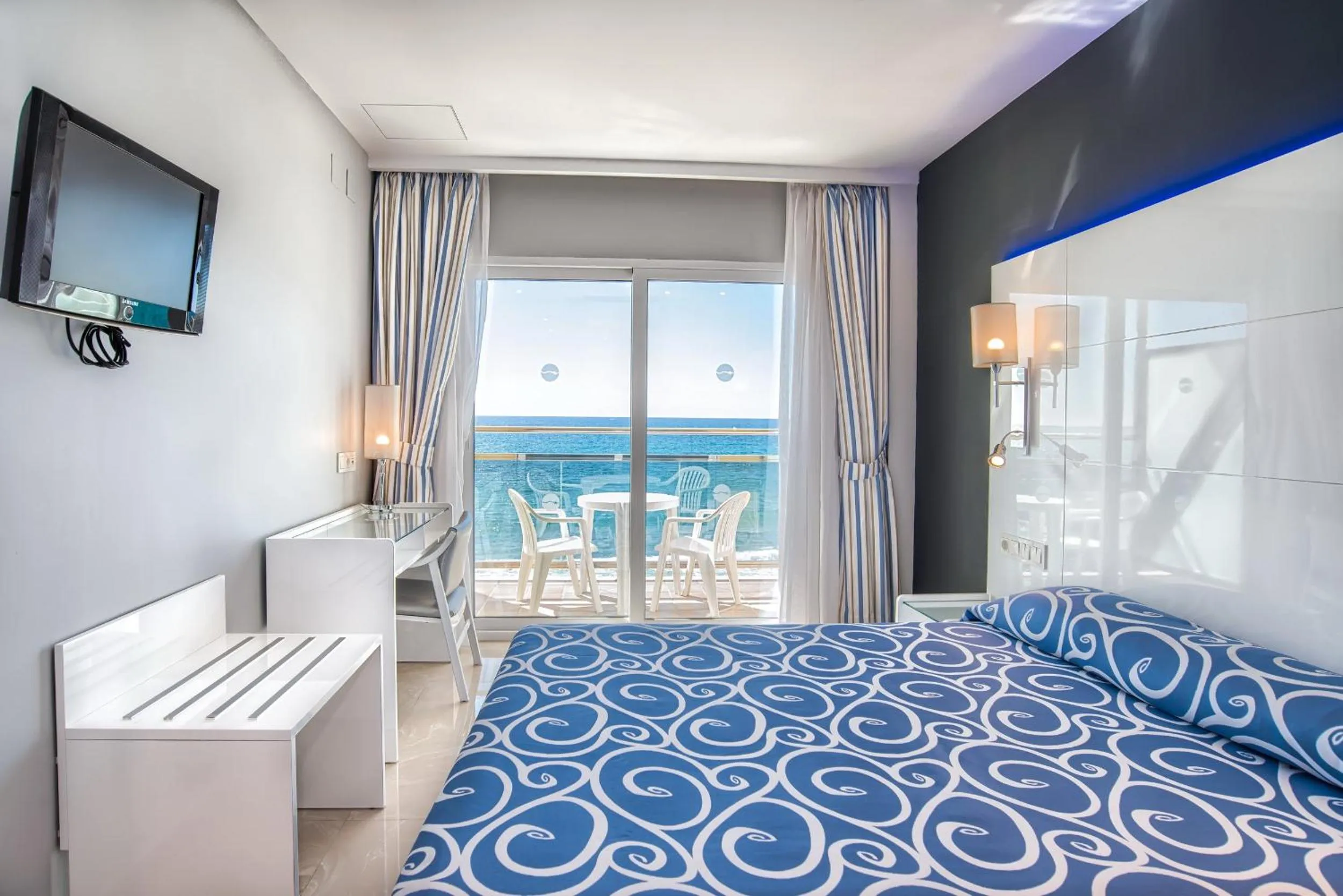 Photo of the whole room, Bed in Hotel La Cala Finestrat