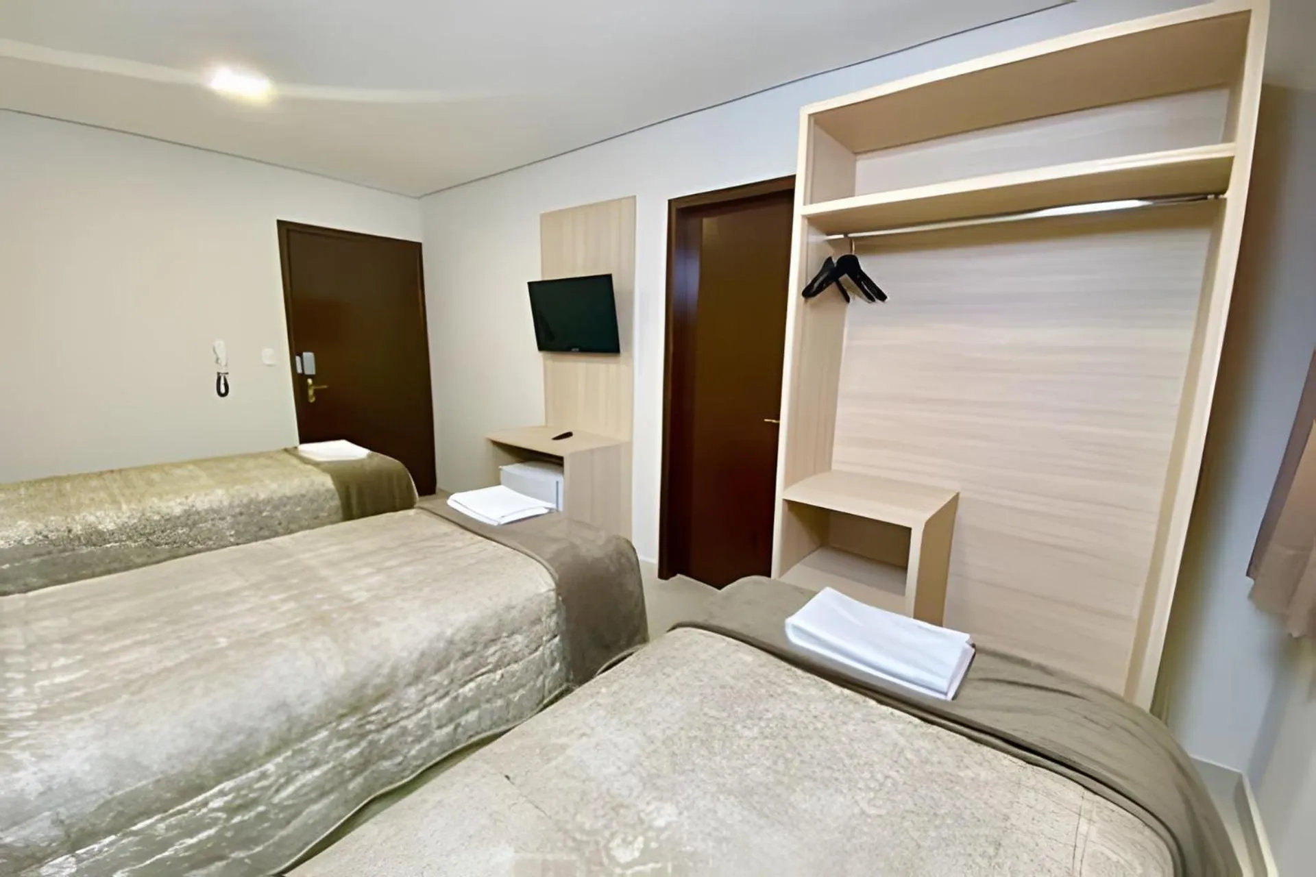 Bedroom, Bed in Edifício Shalfa