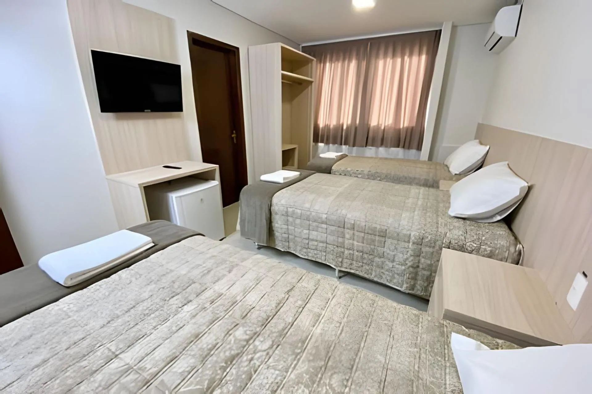 Bedroom, Bed in Edifício Shalfa