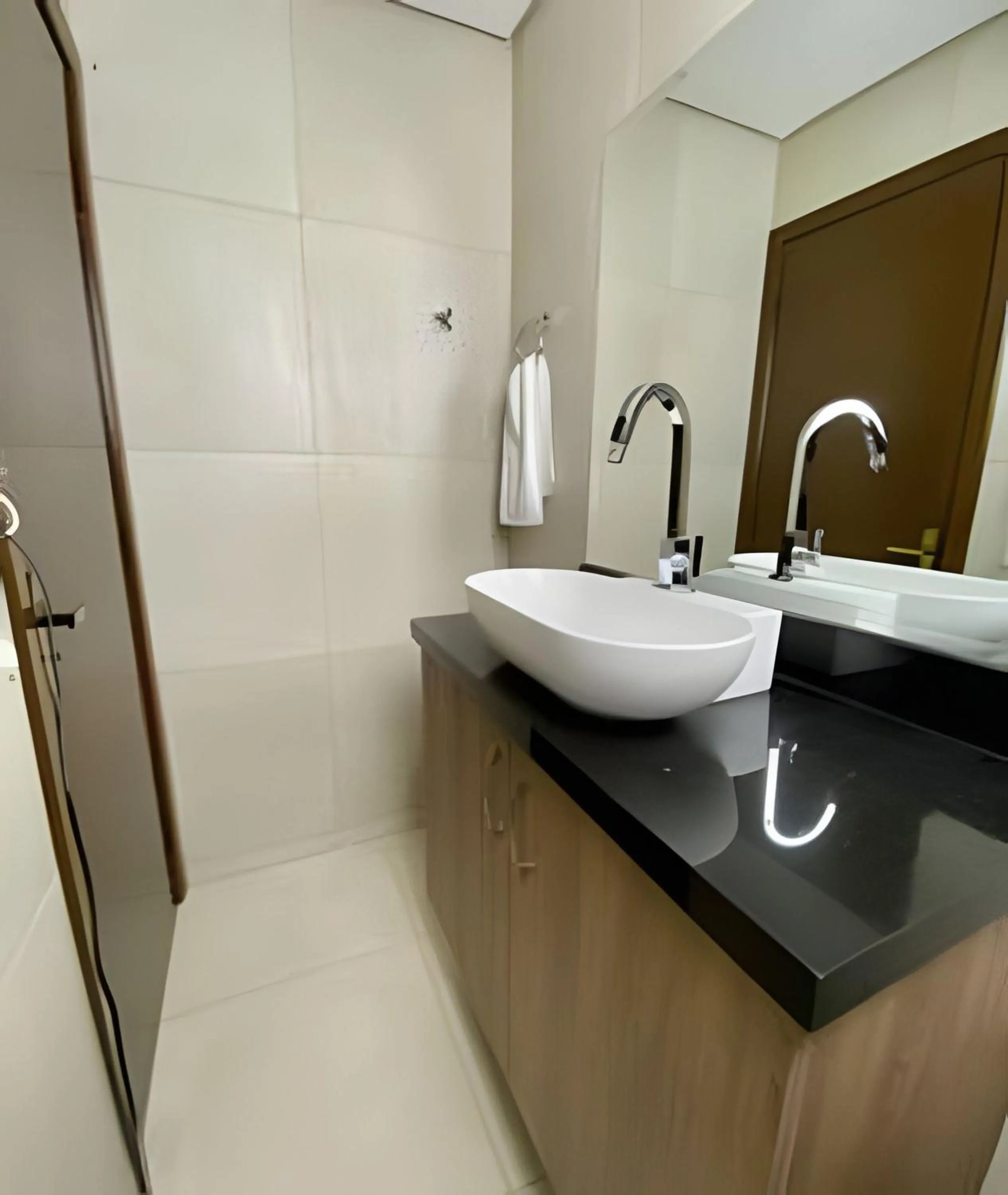 Toilet in Edifício Shalfa