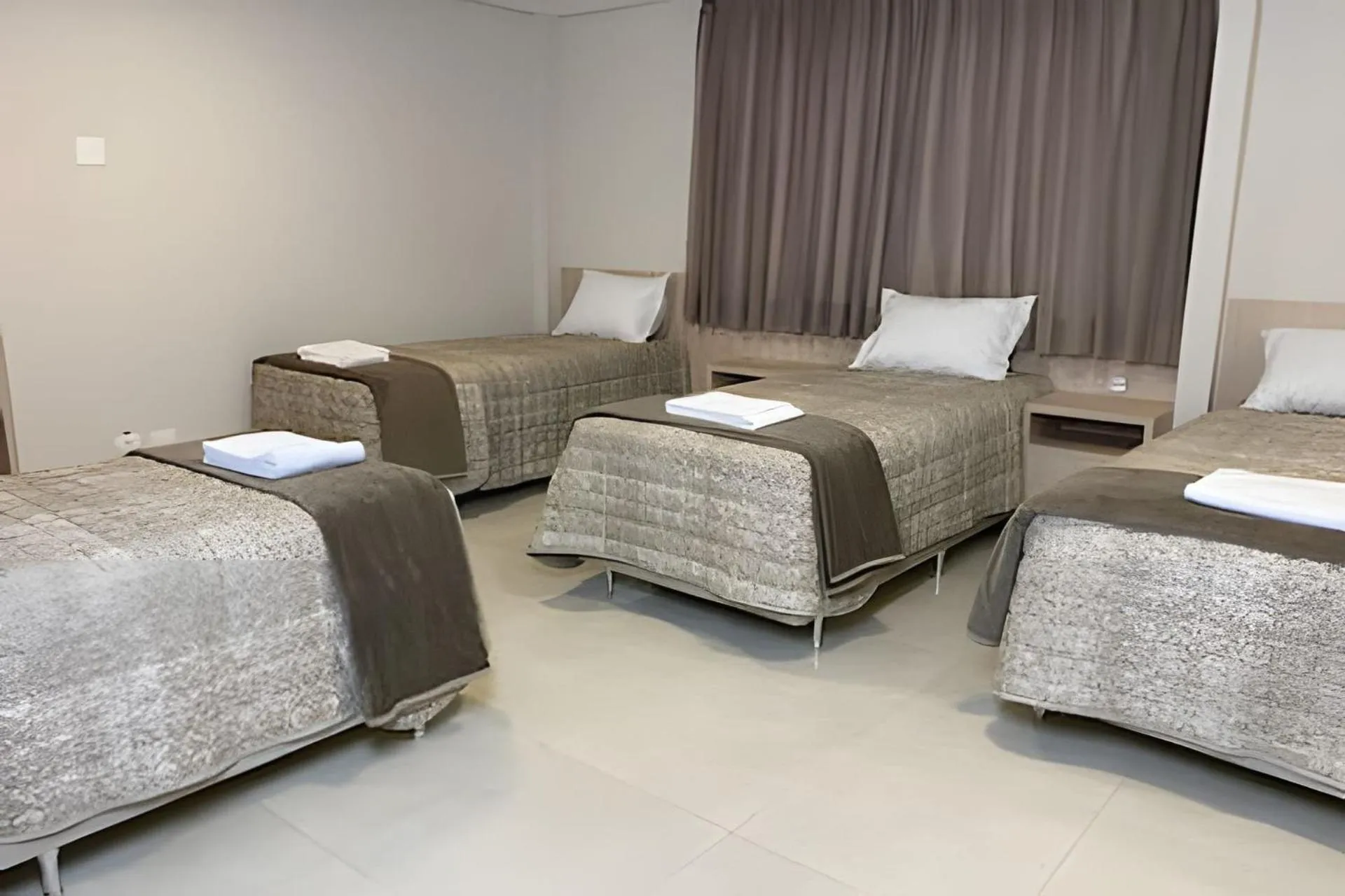 Photo of the whole room, Bed in Edifício Shalfa