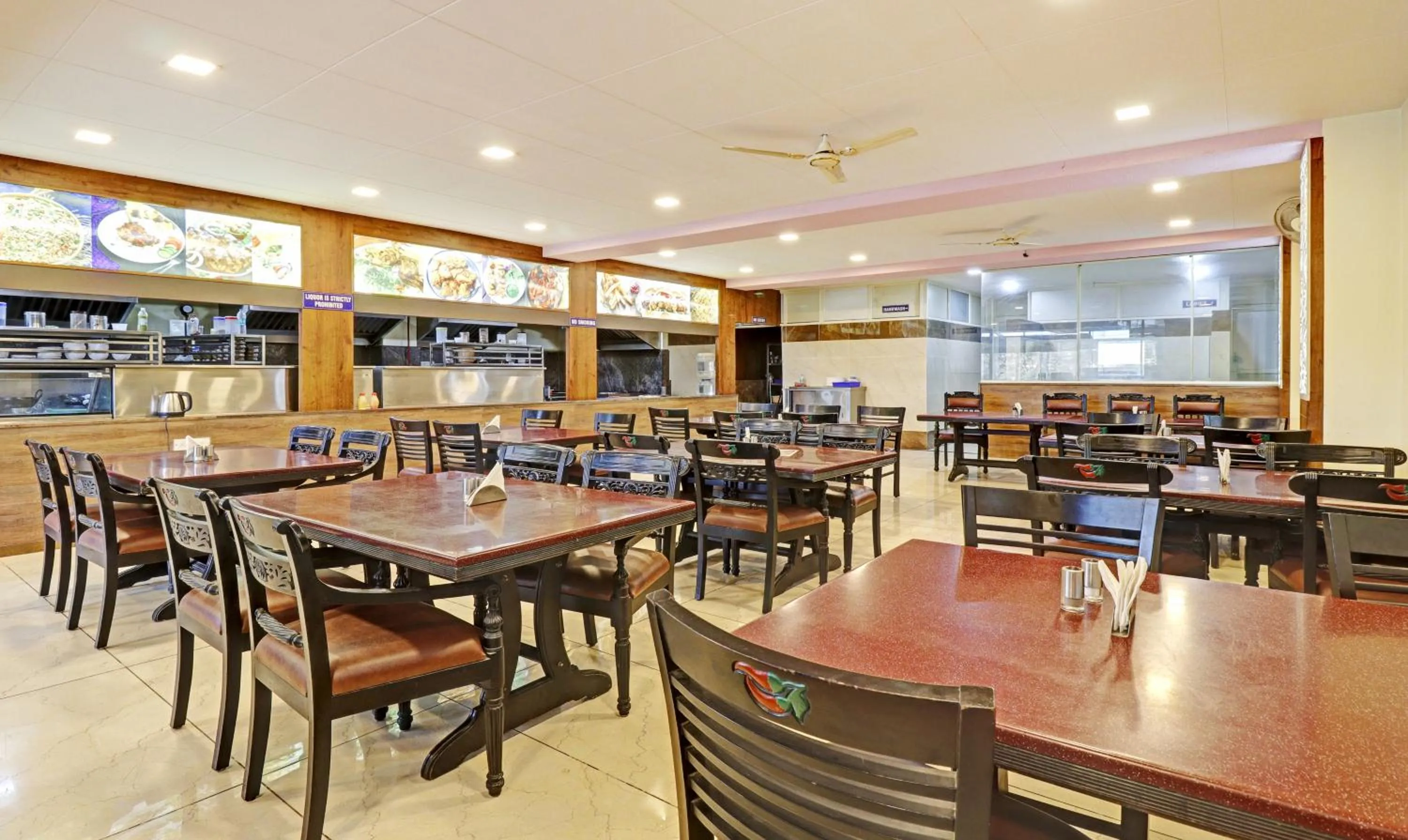 Restaurant/places to eat in Treebo Skanda Suites