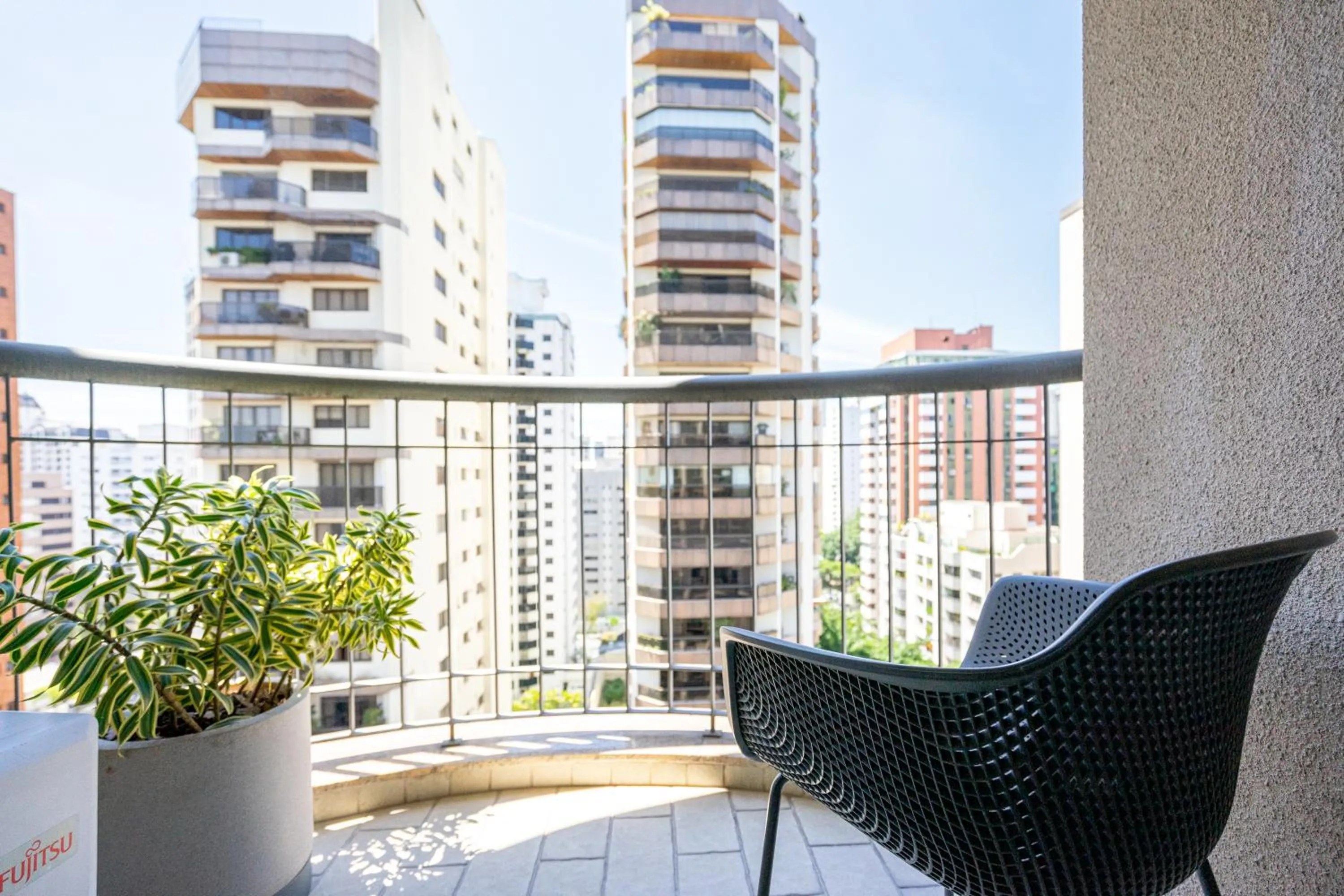 Day in Charlie Jerônimo da Veiga