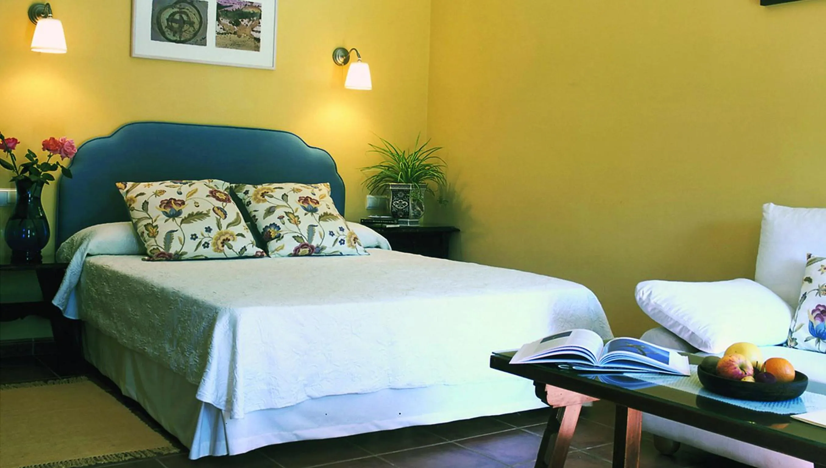 Photo of the whole room, Bed in Hotel Cortijo Las Piletas