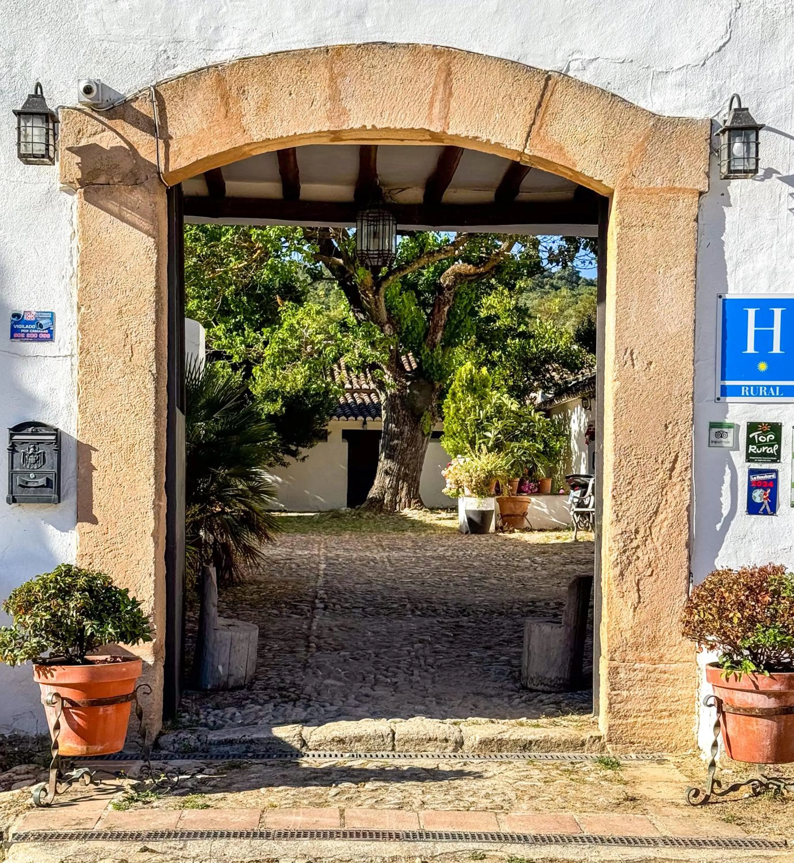 Facade/entrance in Hotel Cortijo Las Piletas