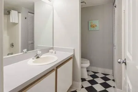 NEW Grenada Suite - Parking Pool & Pets 209