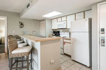 NEW Grenada Suite - Parking Pool & Pets 209