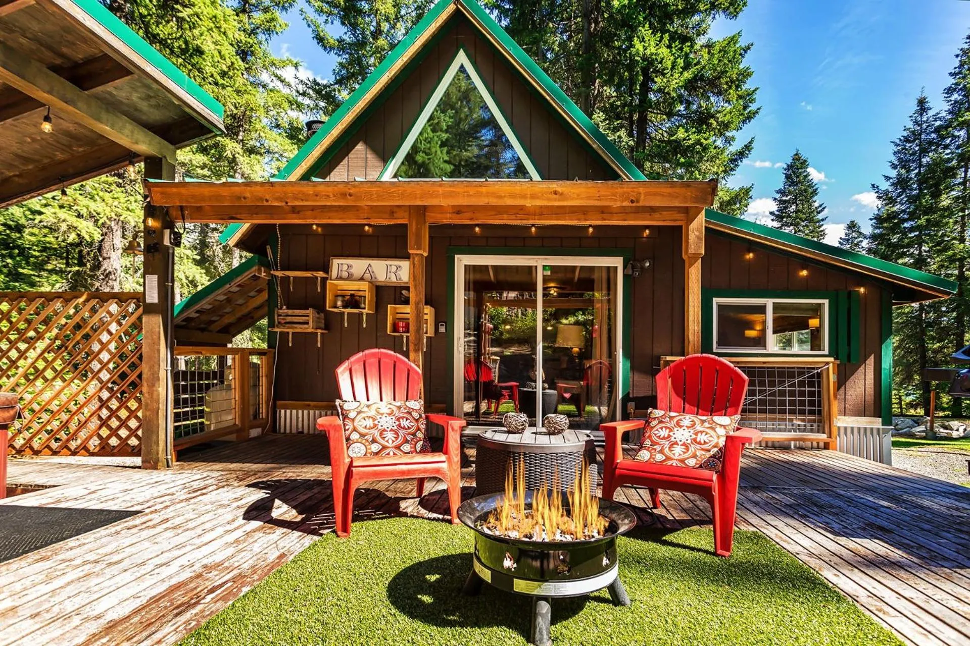 Patio in Camp David by NW Comfy Cabins