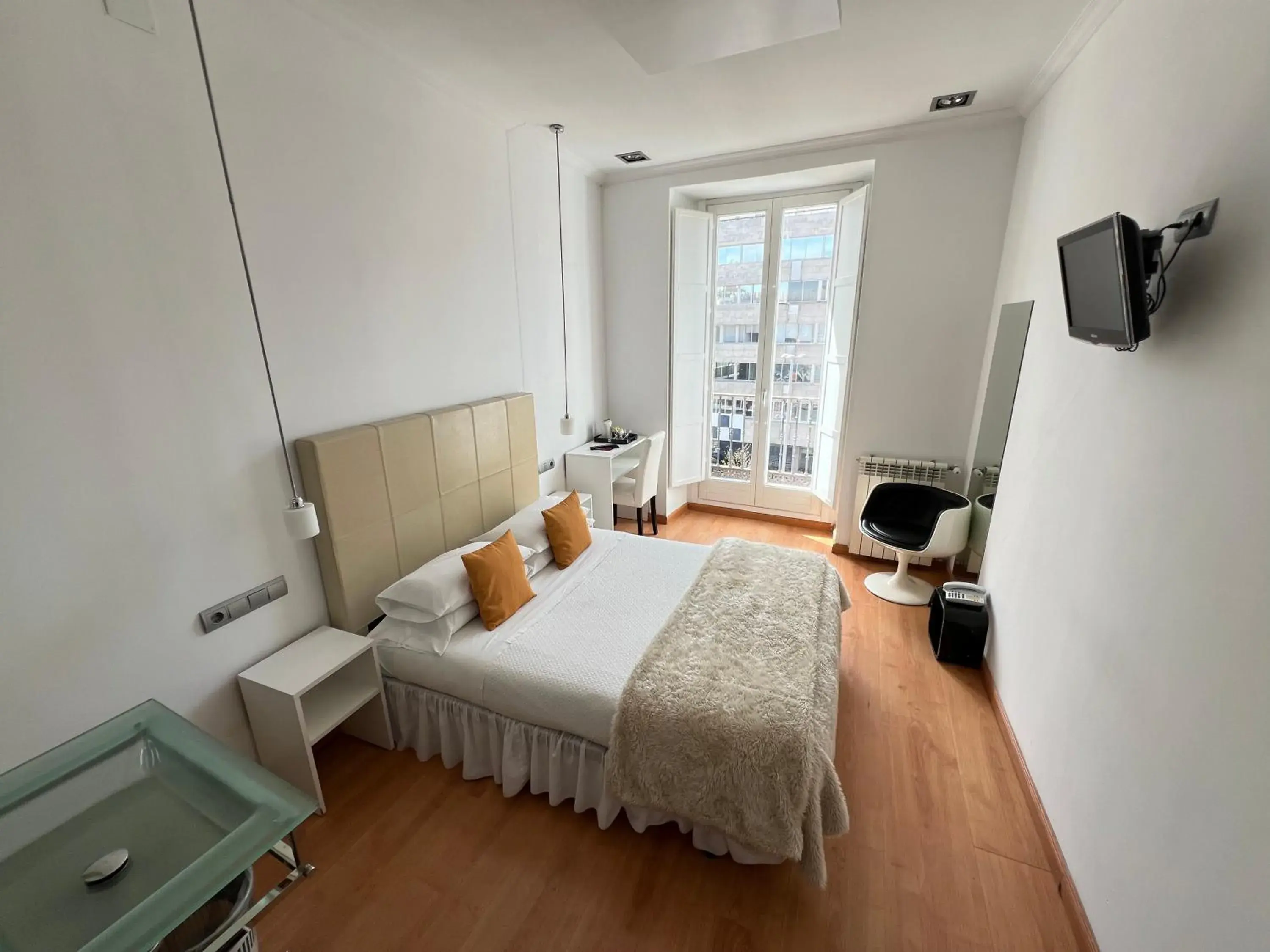 Superior Double Room in Hostal Santo Domingo Superior Double Room in Hostal Santo Domingo