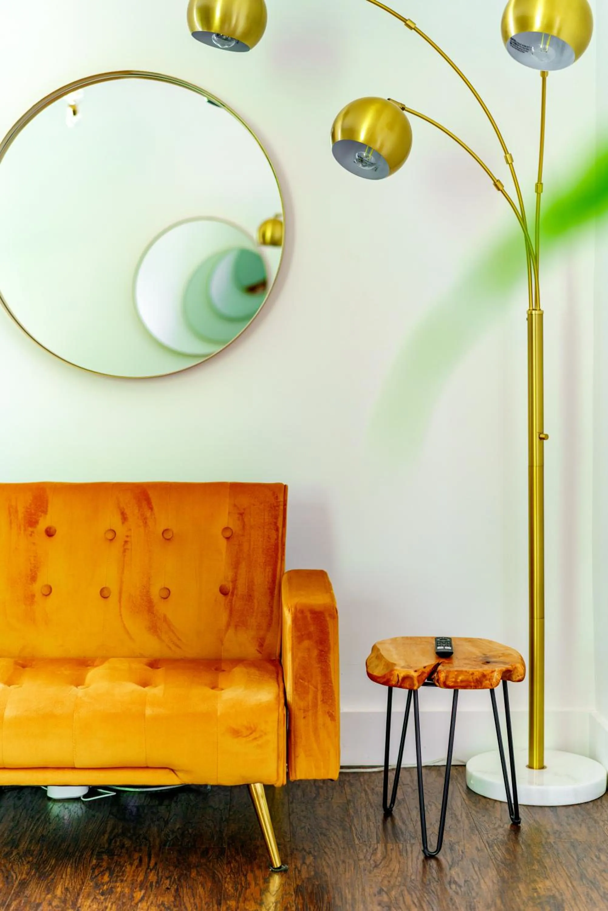 Jungle House Luxury Stays - Downtown Chillicothe