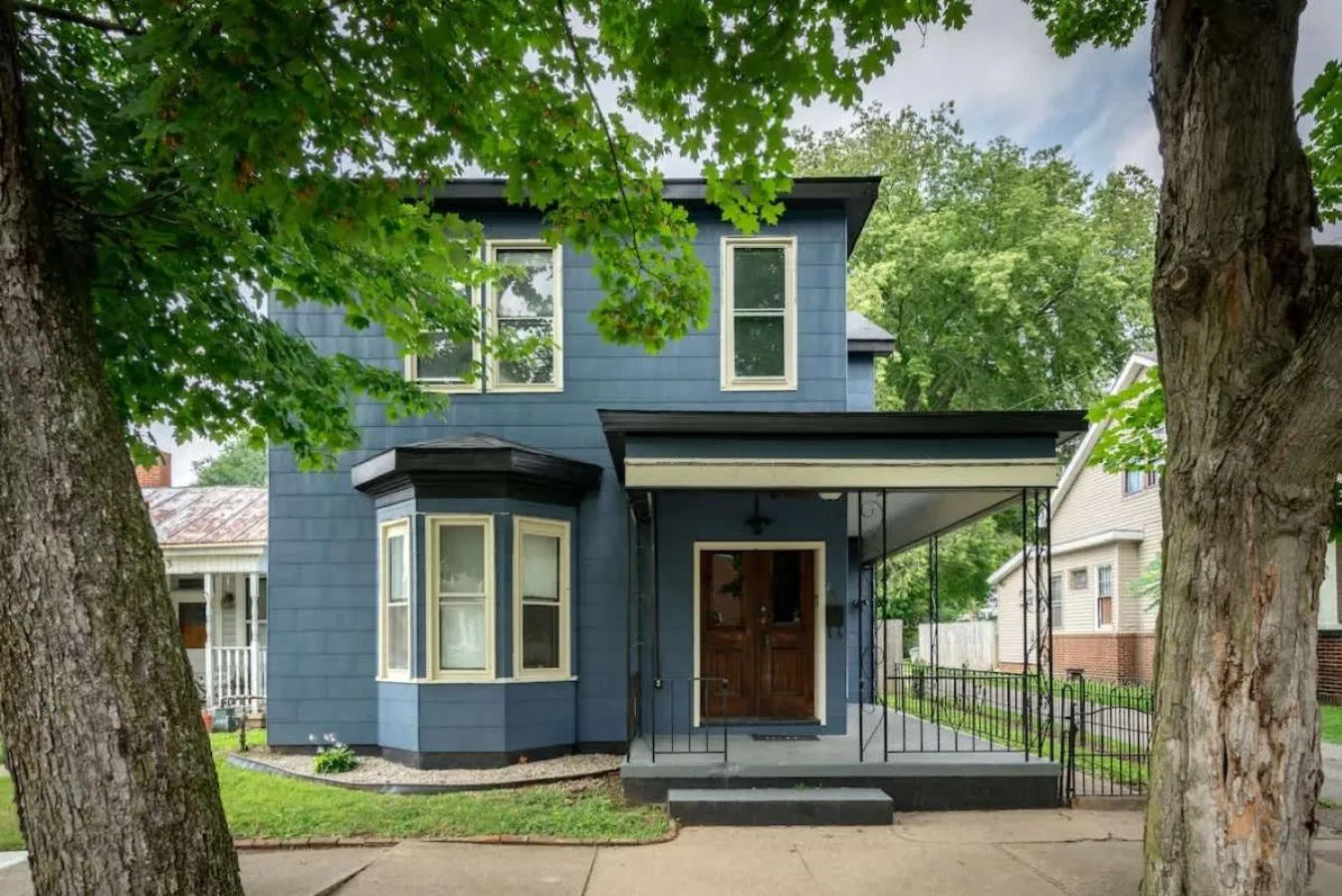 Jungle House Luxury Stays - Downtown Chillicothe