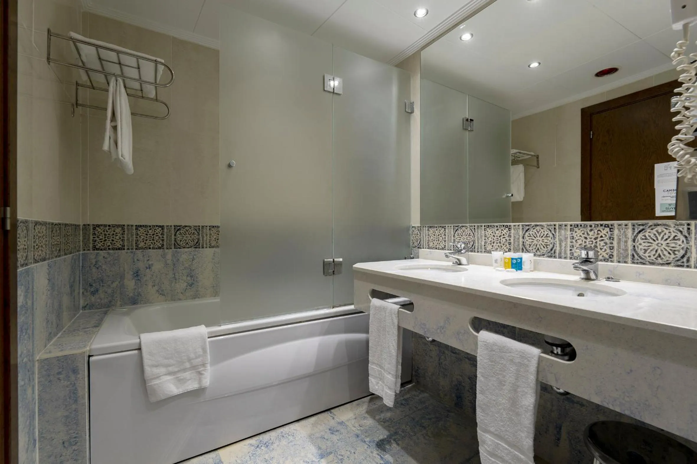 Bathroom in Marina d'Or ® Hotel Marina d'Or Balneario 5*