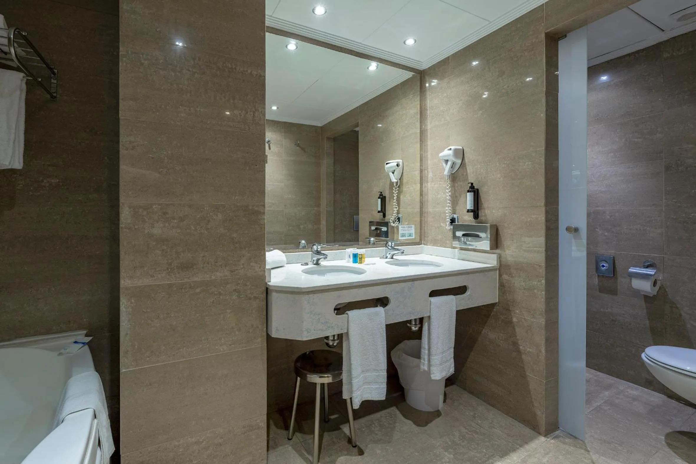 Bathroom in Marina d'Or ® Hotel Marina d'Or Balneario 5*