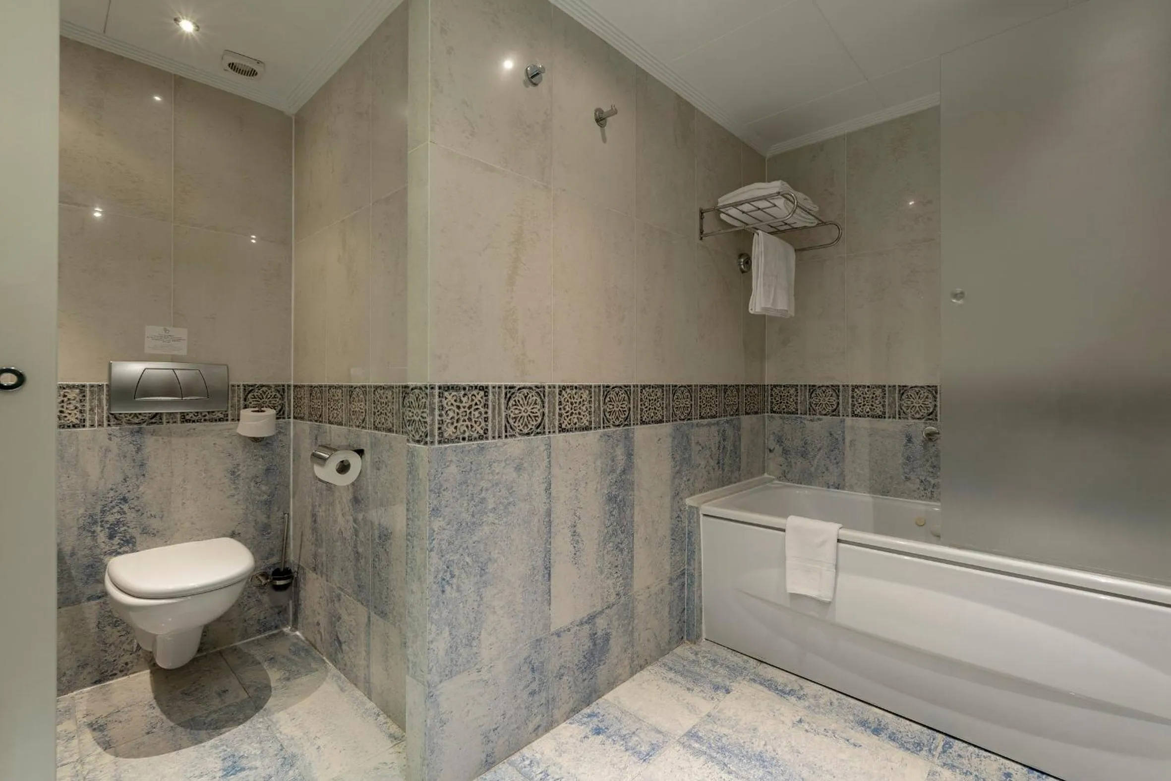 Bathroom in Marina d'Or ® Hotel Marina d'Or Balneario 5*