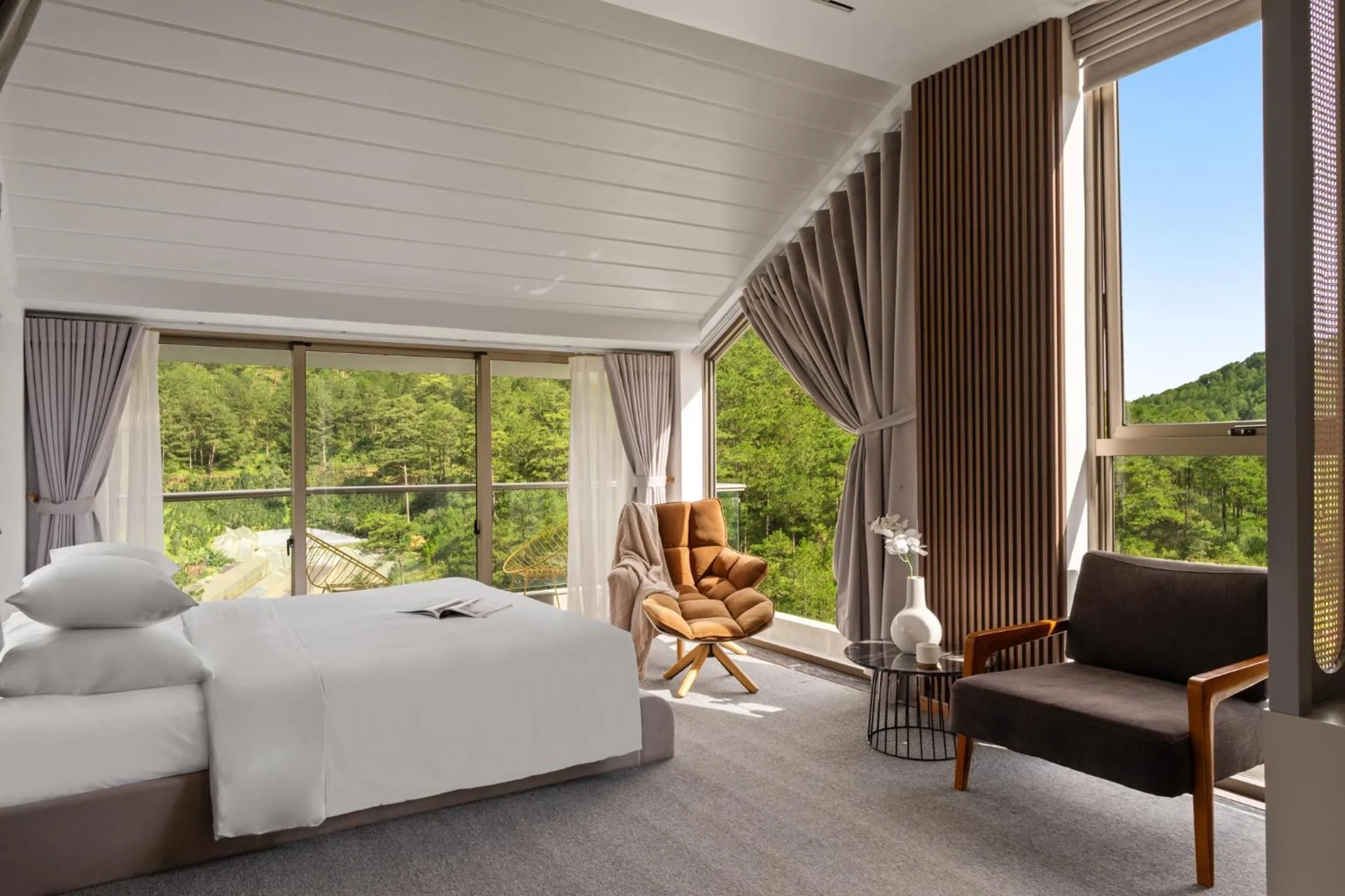 Bed in Payon Dalat Villa