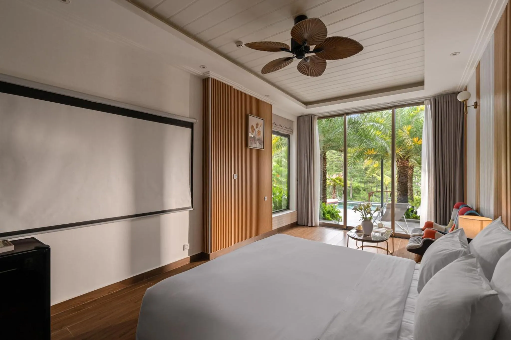 Bed in Payon Dalat Villa