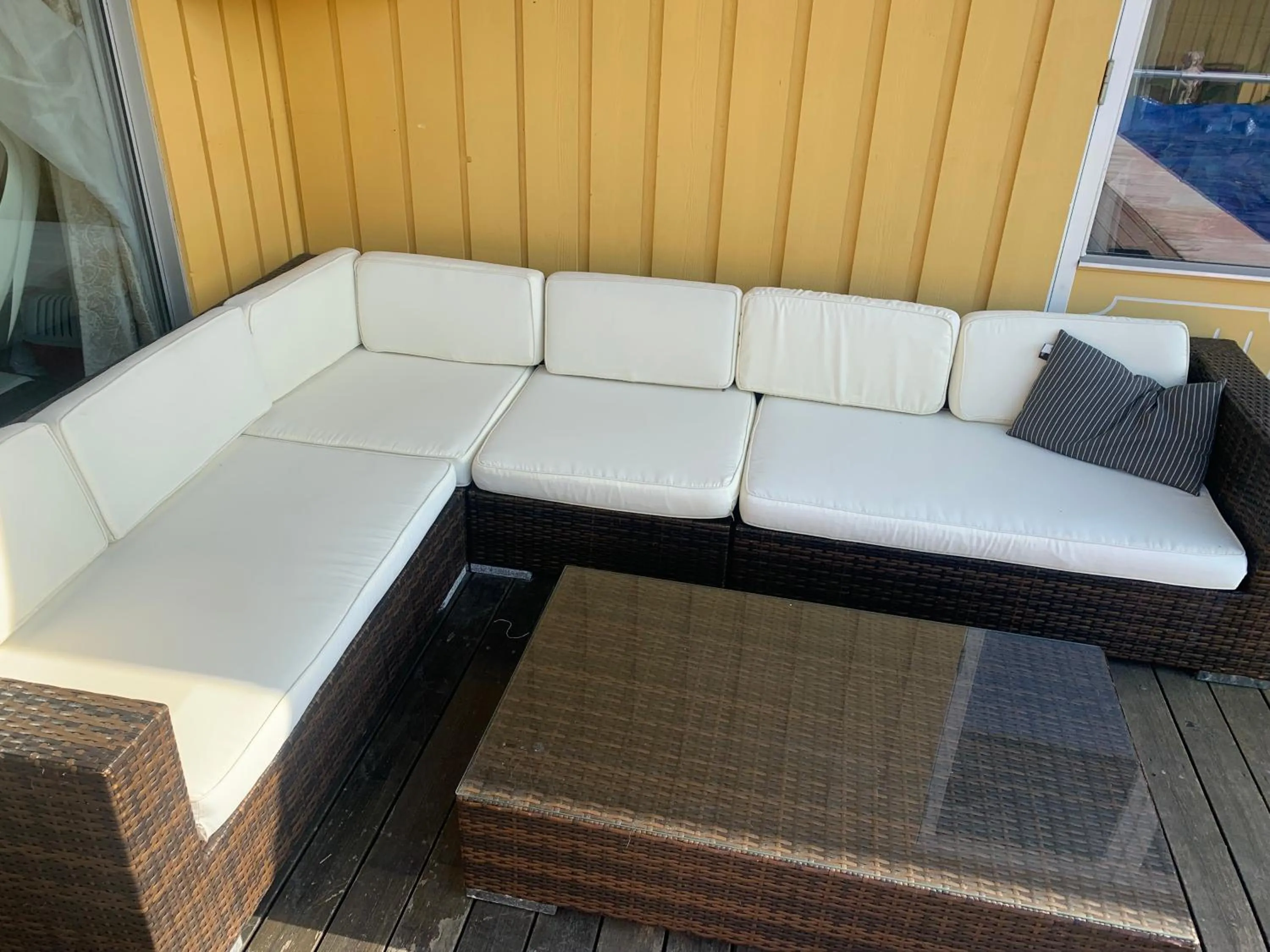 Patio in Just Like Home Bed & Spa - free private parking