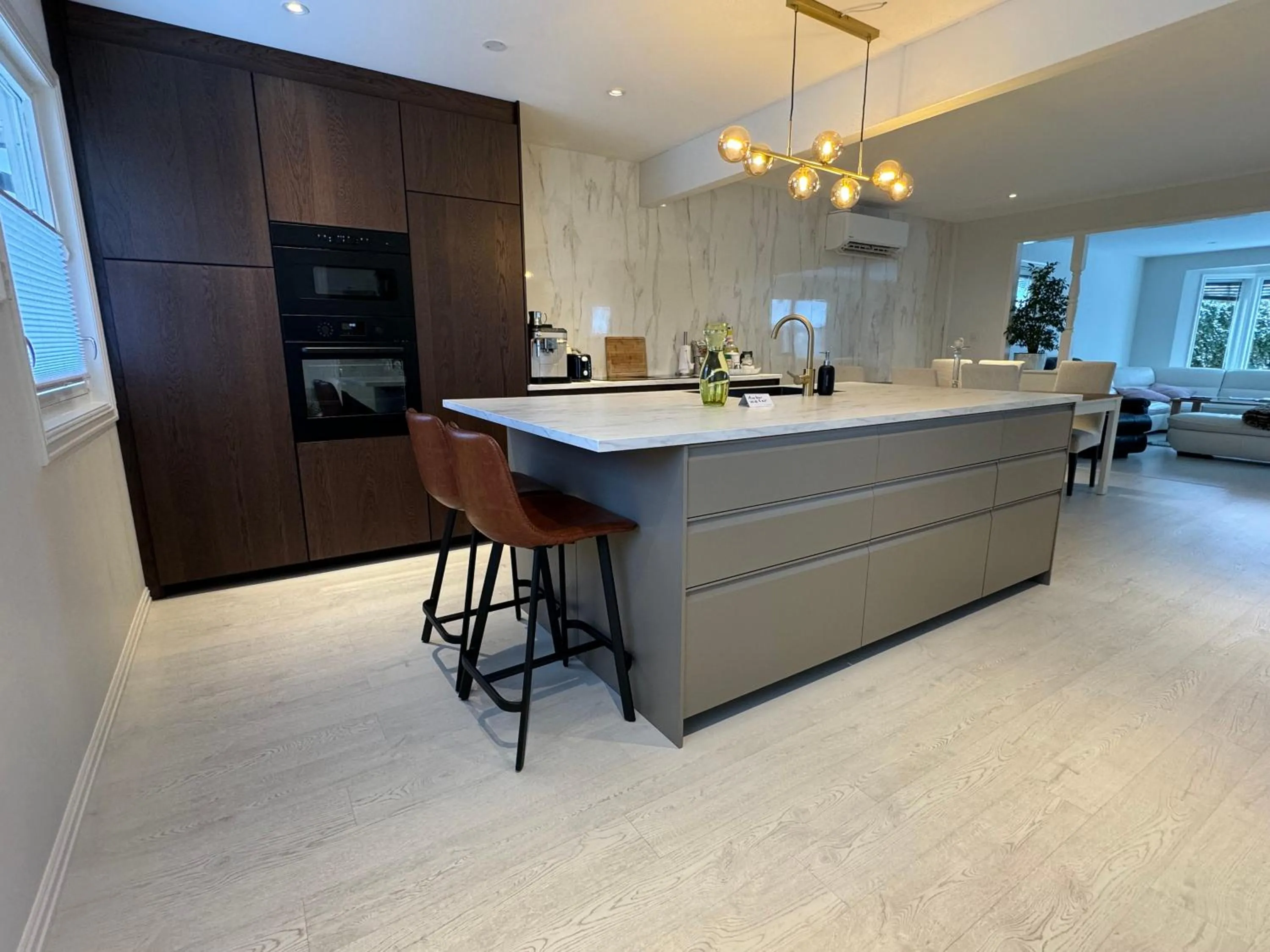 Kitchen or kitchenette in Just Like Home Bed & Spa - free private parking