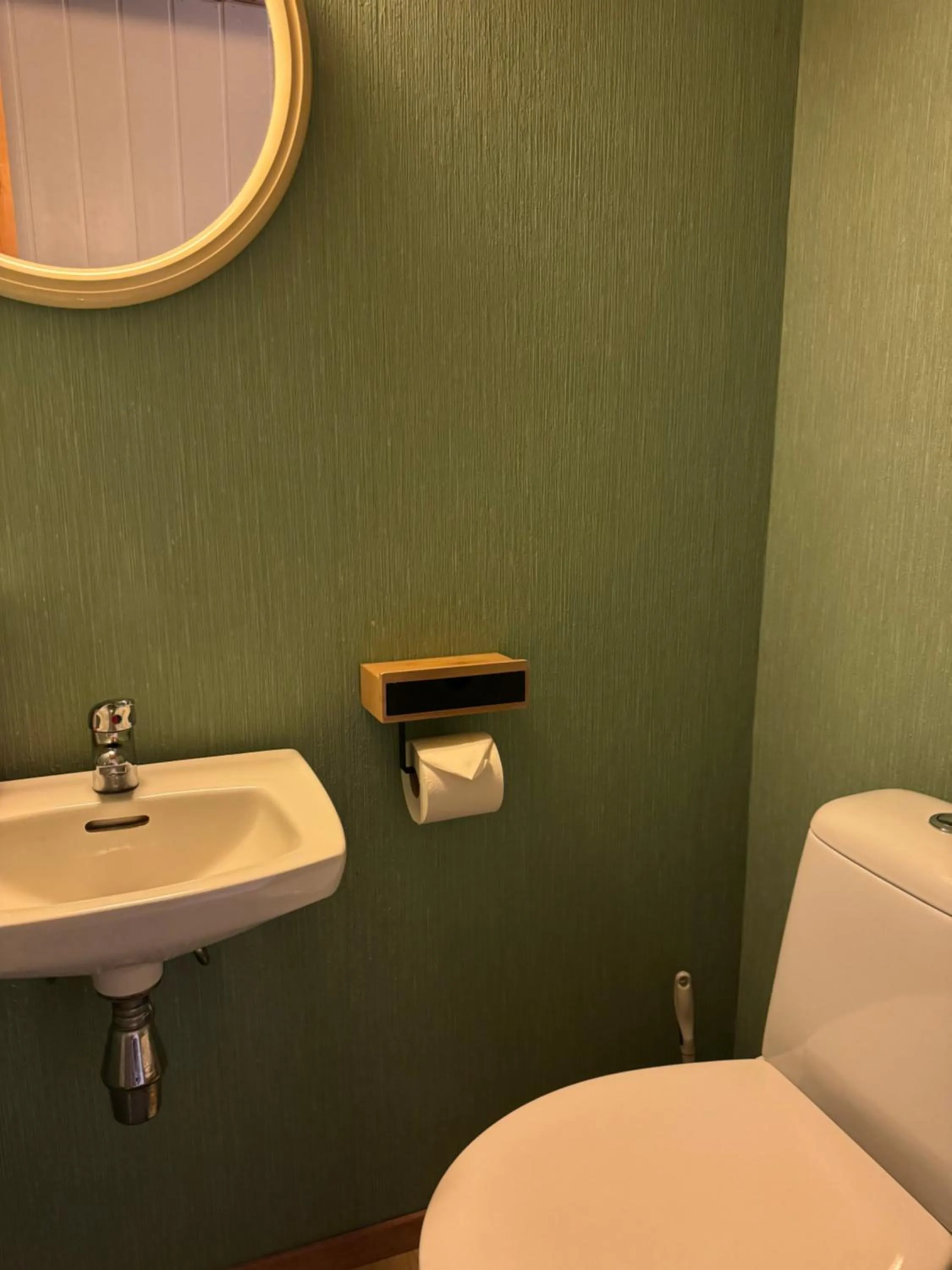 Bathroom in Just Like Home Bed & Spa - free private parking