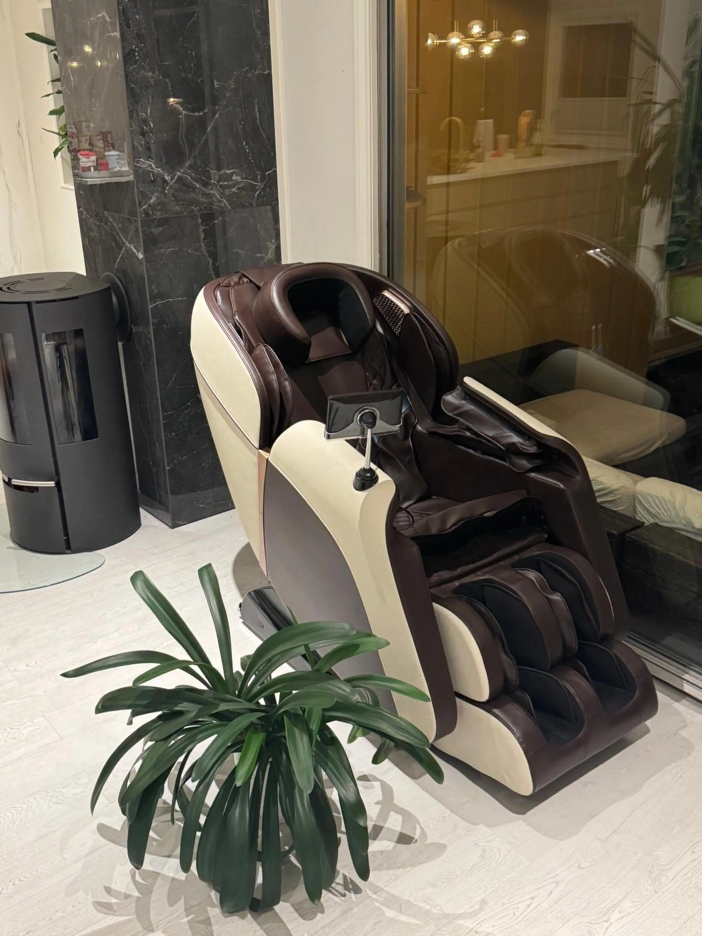 Massage in Just Like Home Bed & Spa - free private parking