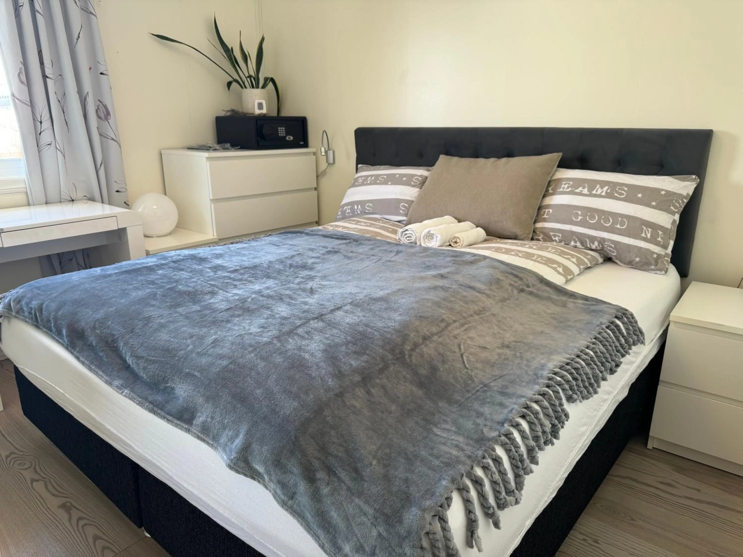 Bed in Just Like Home Bed & Spa - free private parking