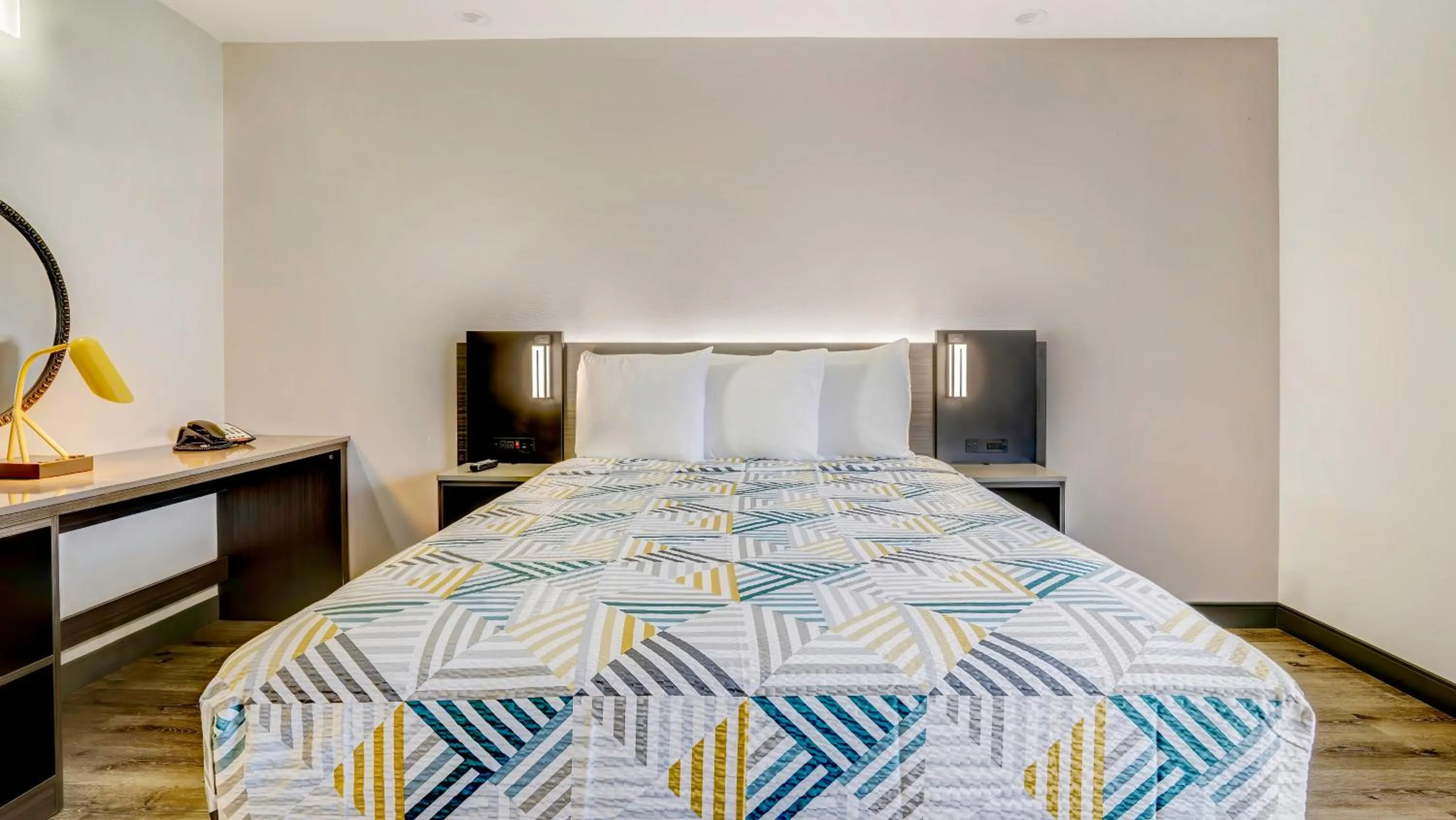 Bedroom, Bed in Motel 6 Highland CA San Bernardino East