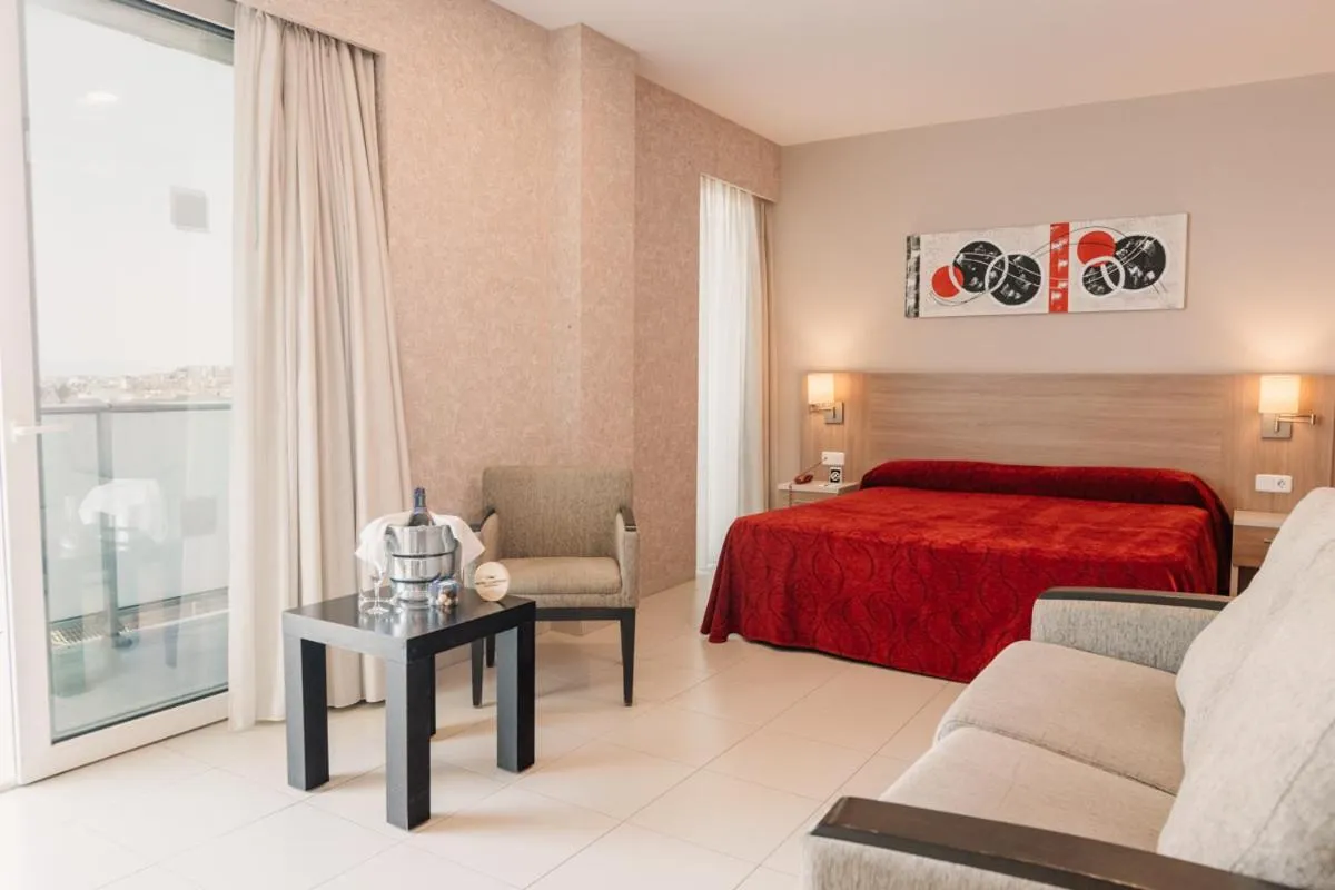 Bed in Hotel Lodomar Spa & Talasoterapia