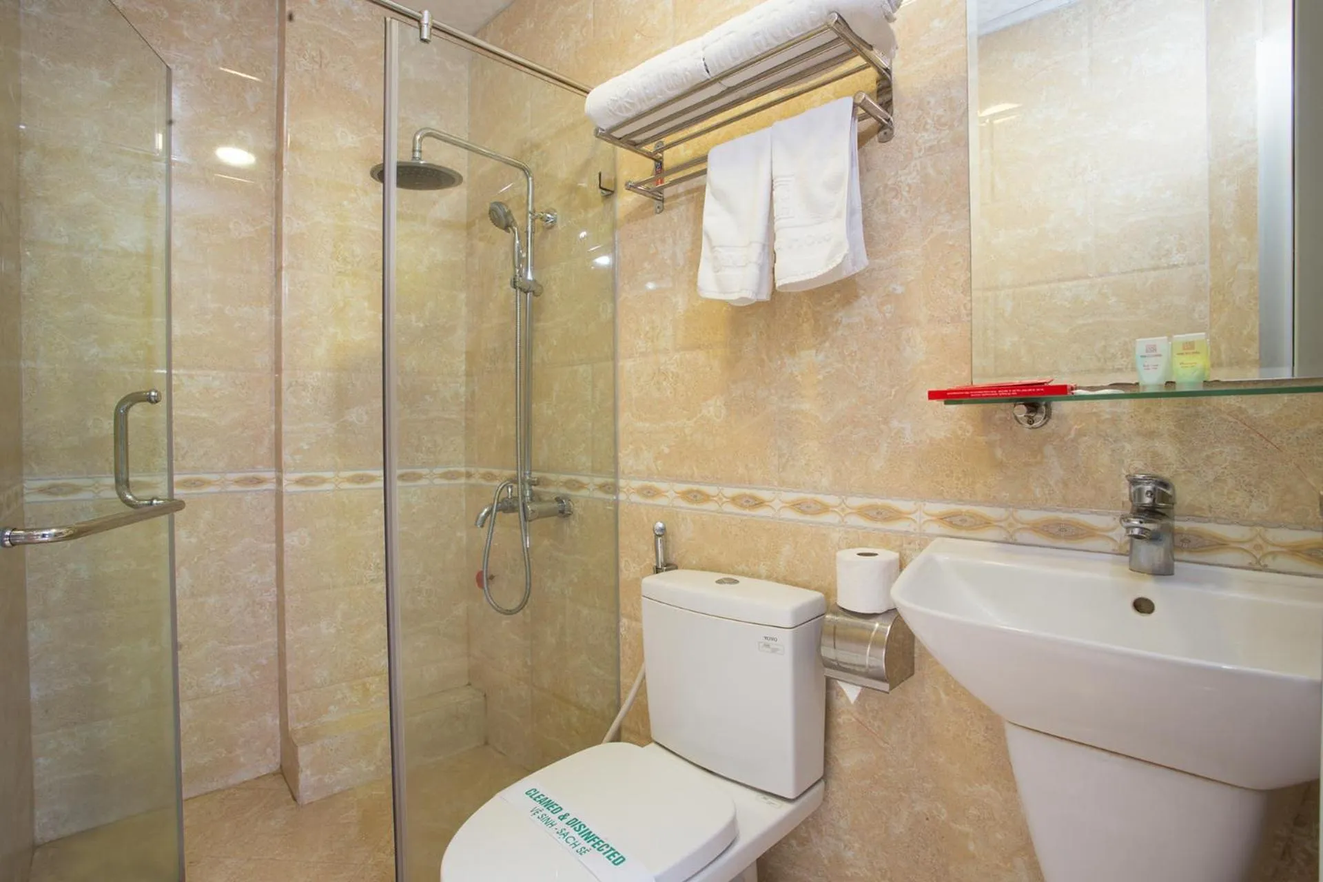 Shower in Vong Xua Boutique Hotel