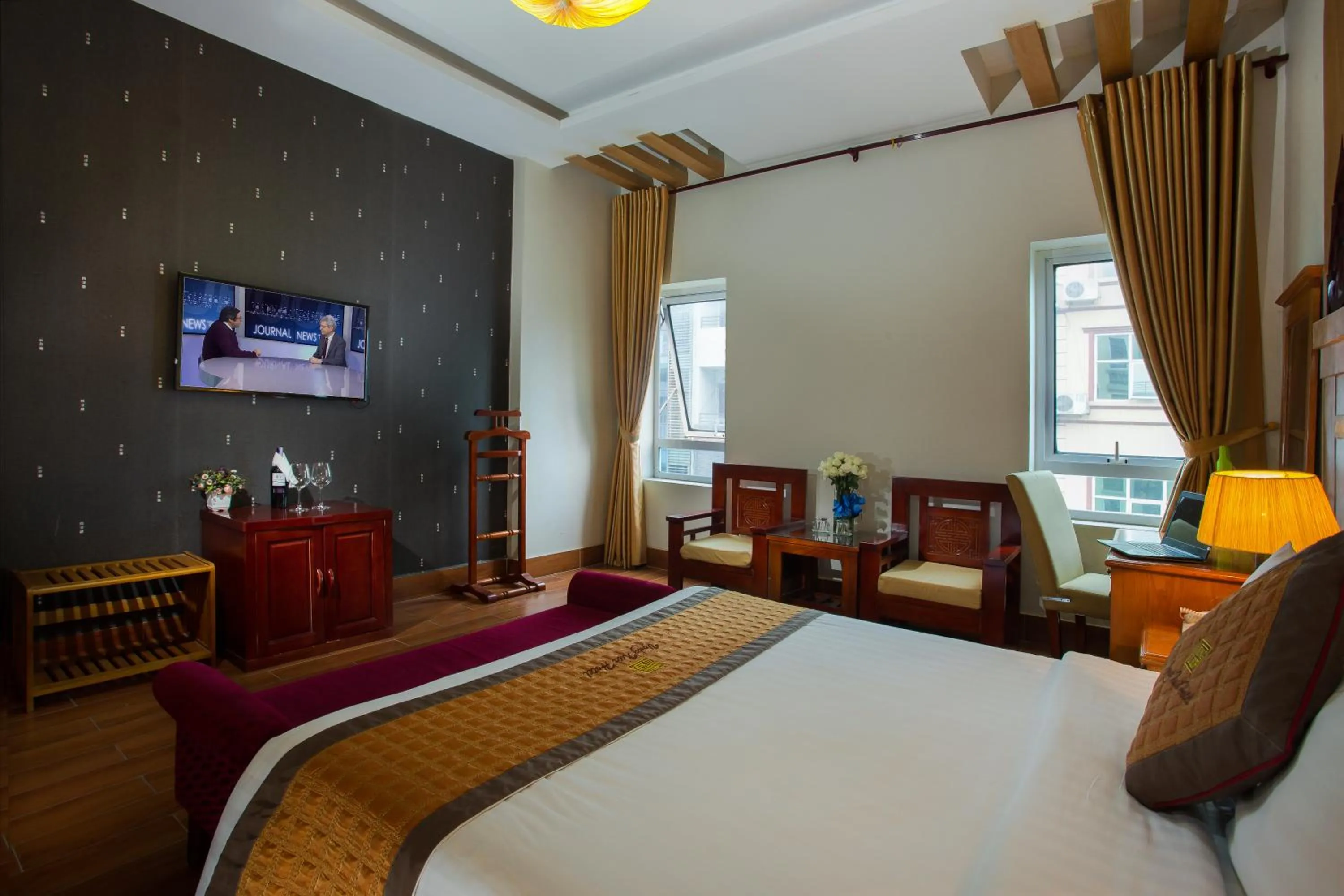 Photo of the whole room, Bed in Vong Xua Boutique Hotel