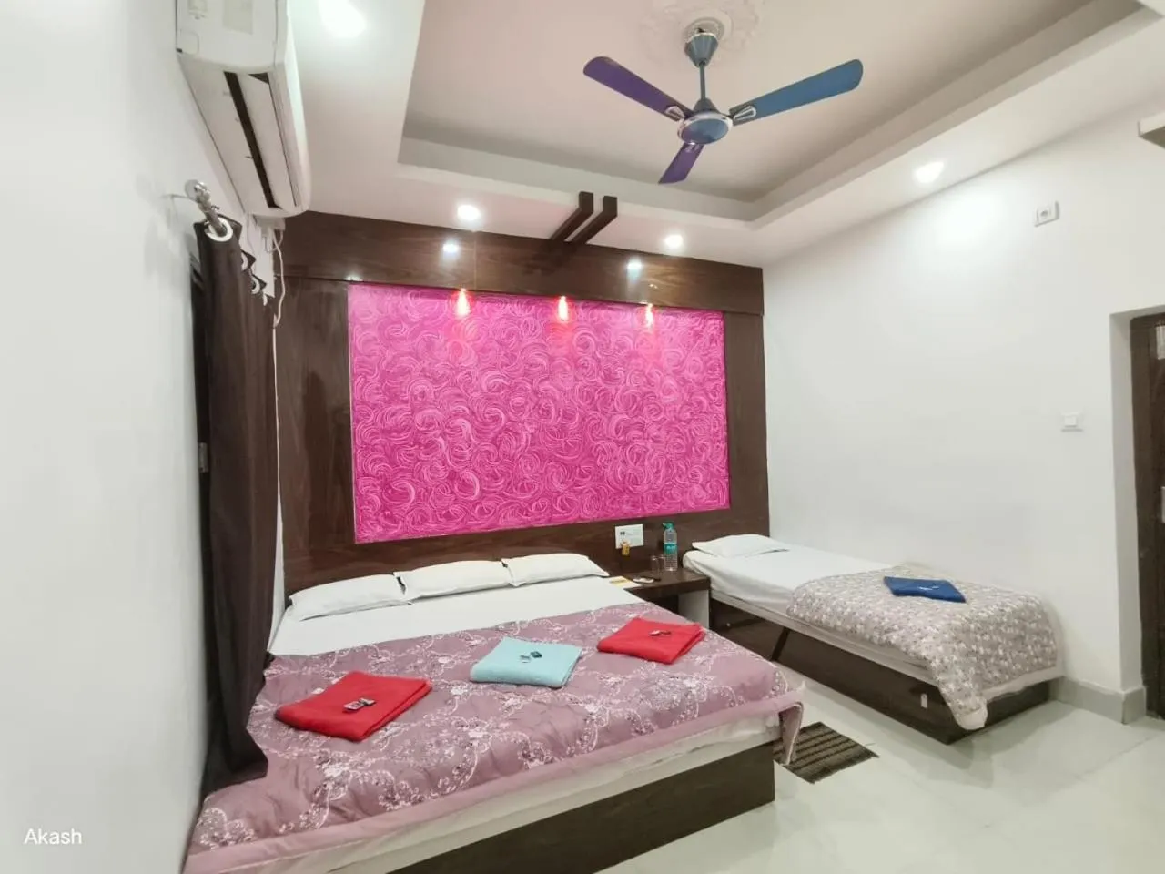 Bed in Hotel Bobby house 450m from beach & 1 km from temple