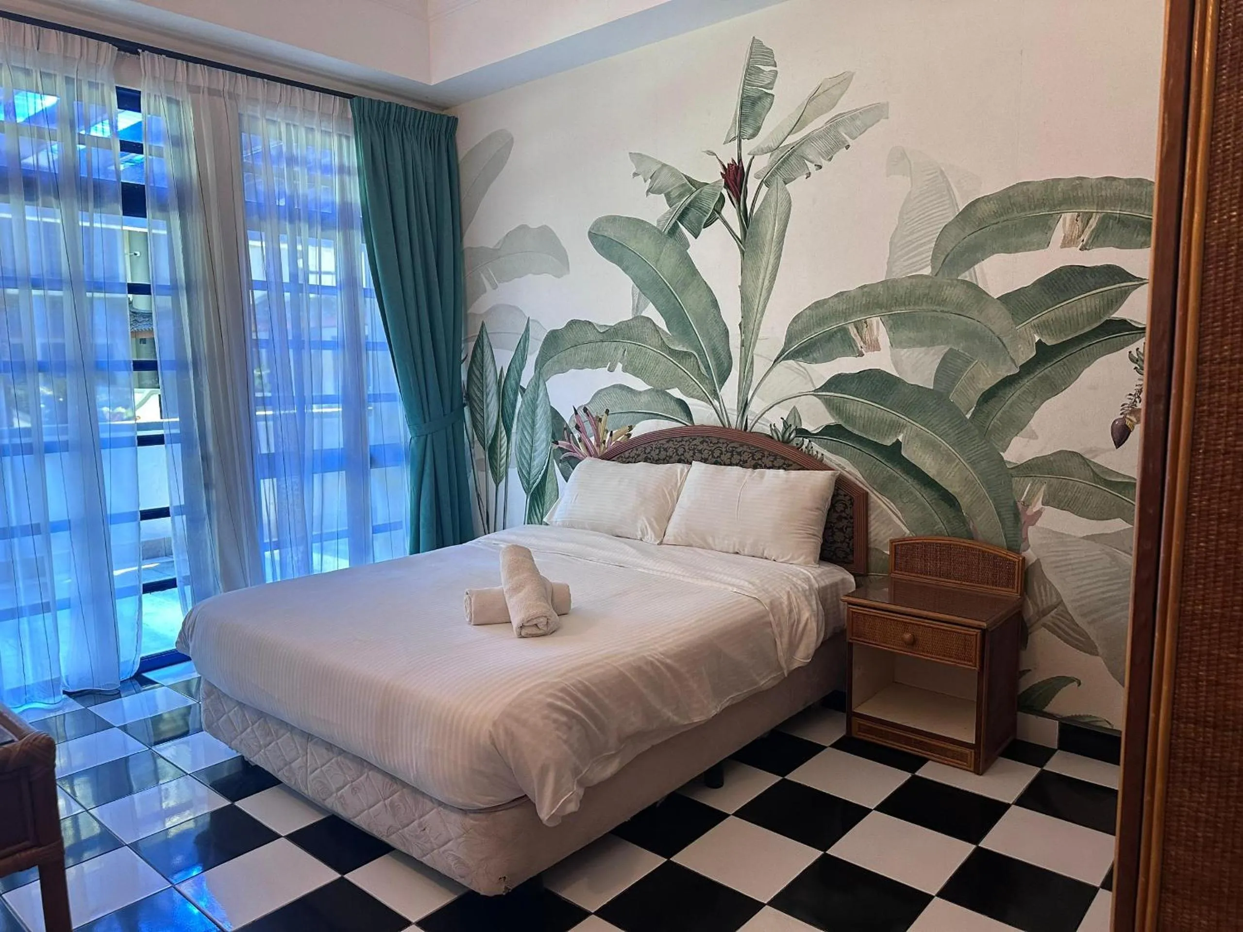 Bed in Long Sands Port Dickson