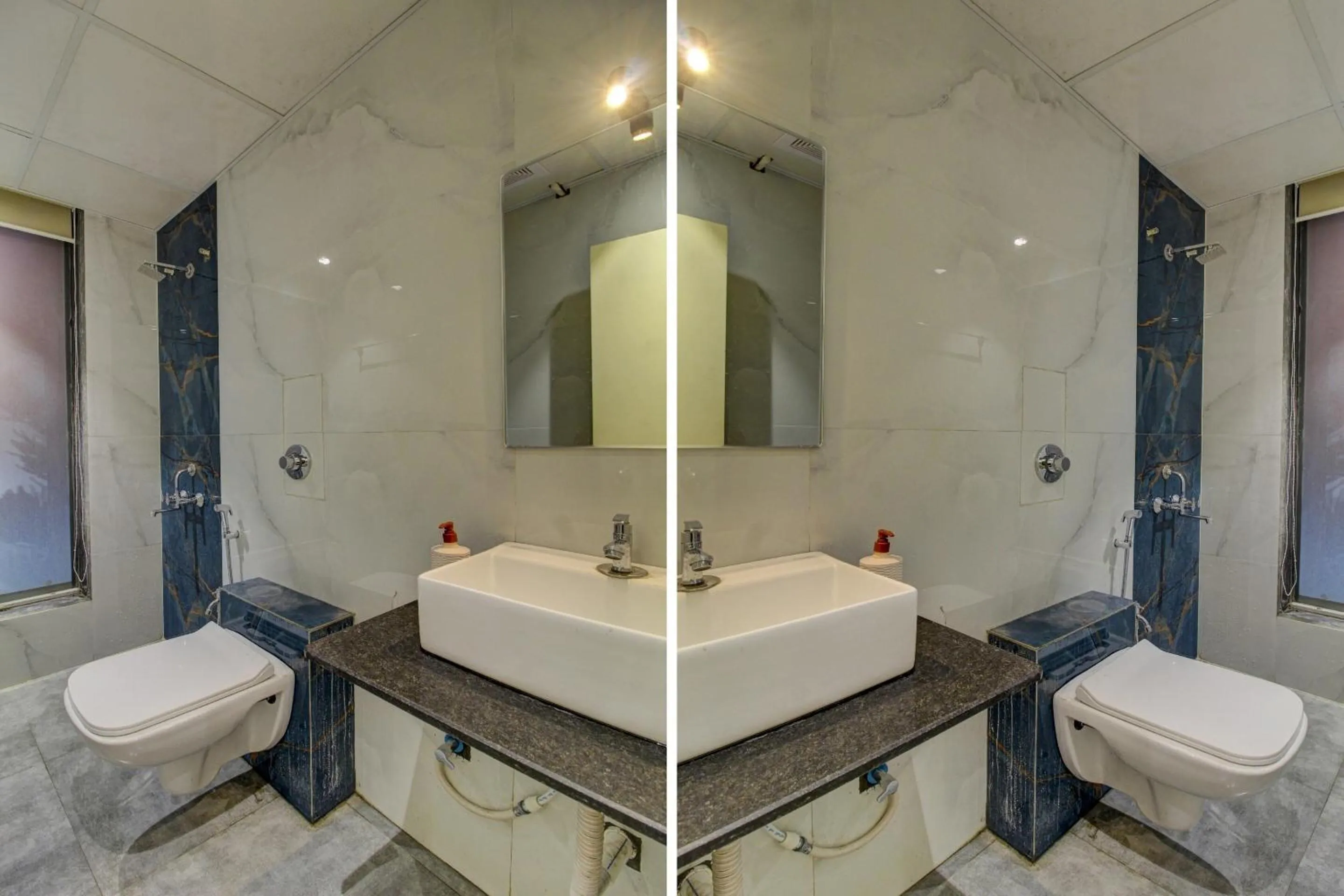 Bathroom in Super Collection O Kesar Inn Banquet & Lodging