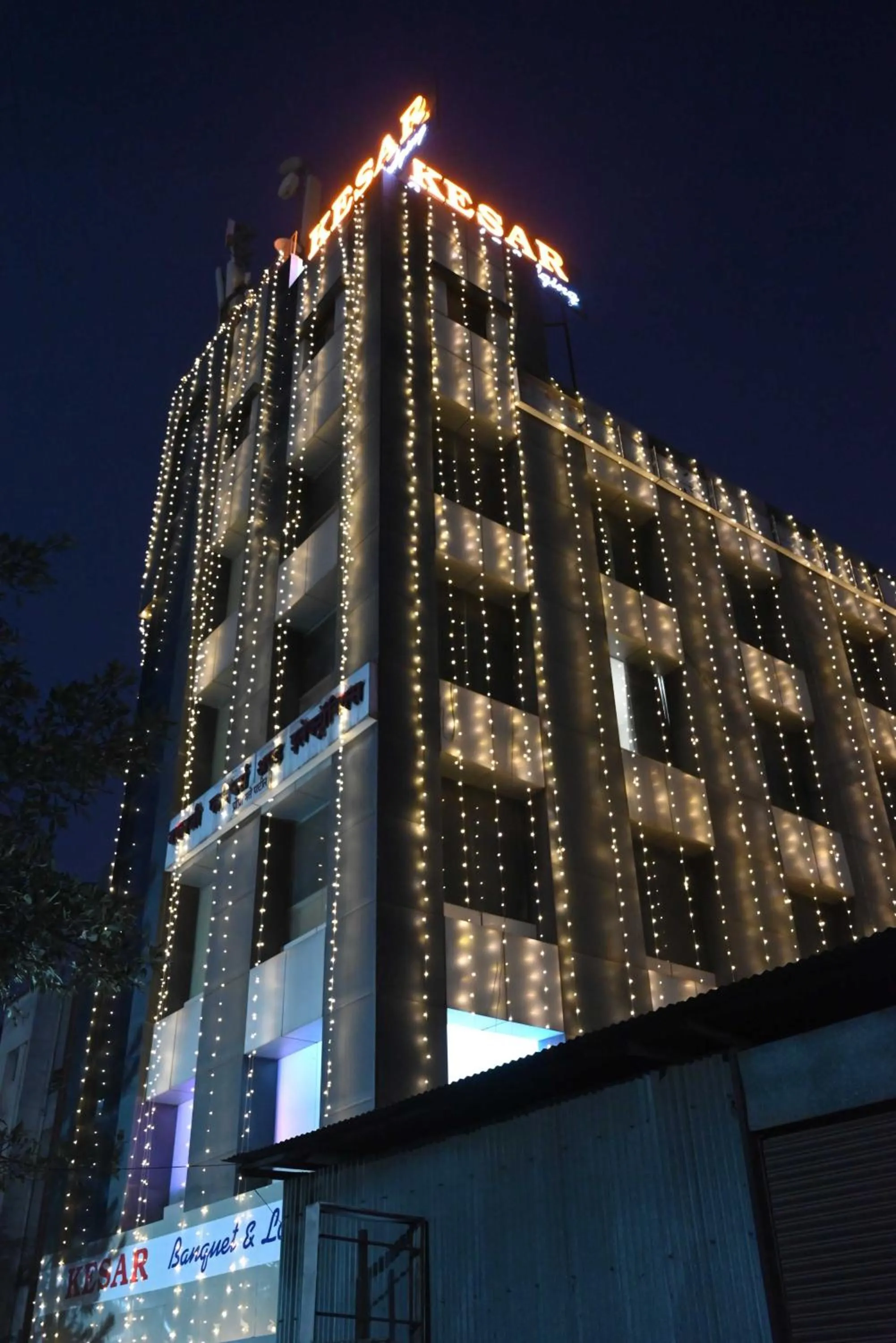 Facade/entrance in Super Collection O Kesar Inn Banquet & Lodging