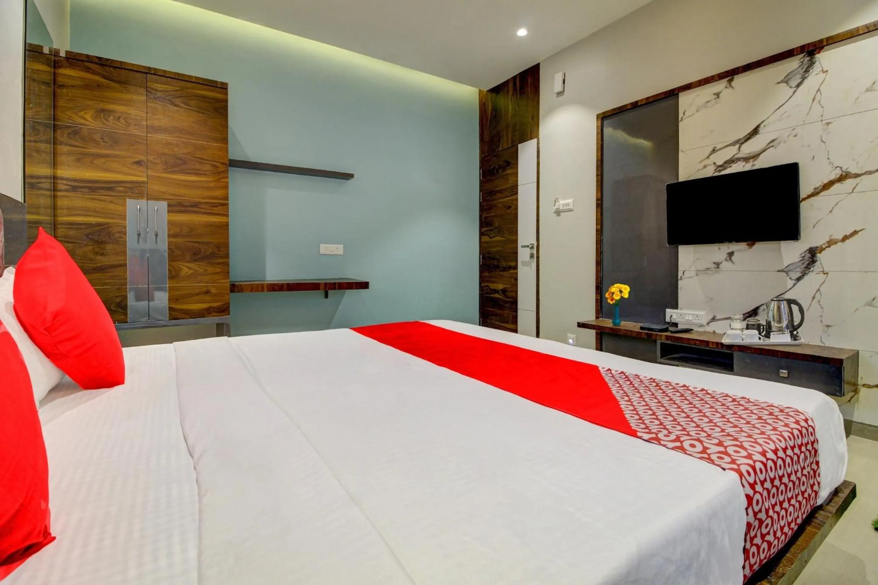 Bedroom in Super Collection O Kesar Inn Banquet & Lodging
