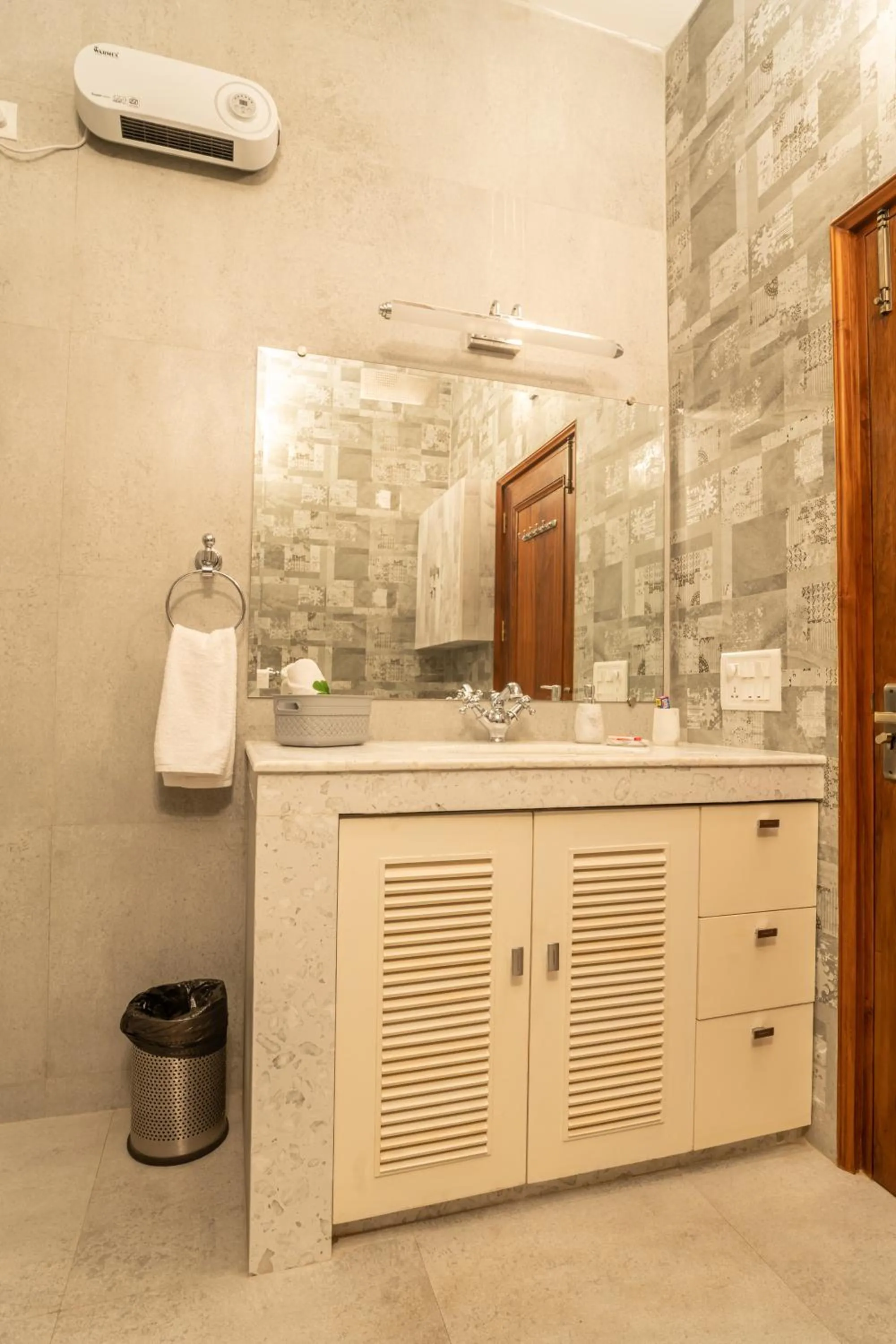 Bathroom in Anchorage 42