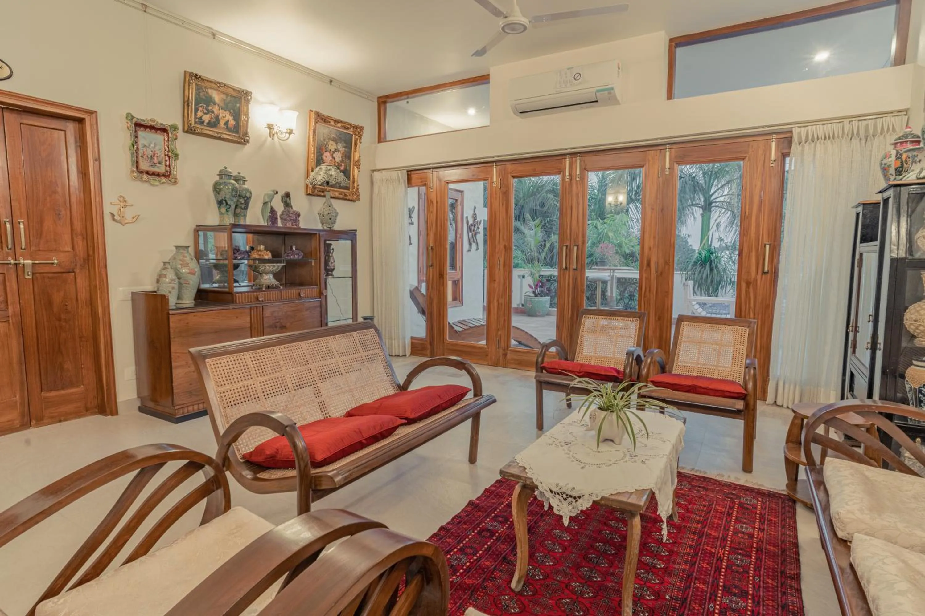 Living room in Anchorage 42