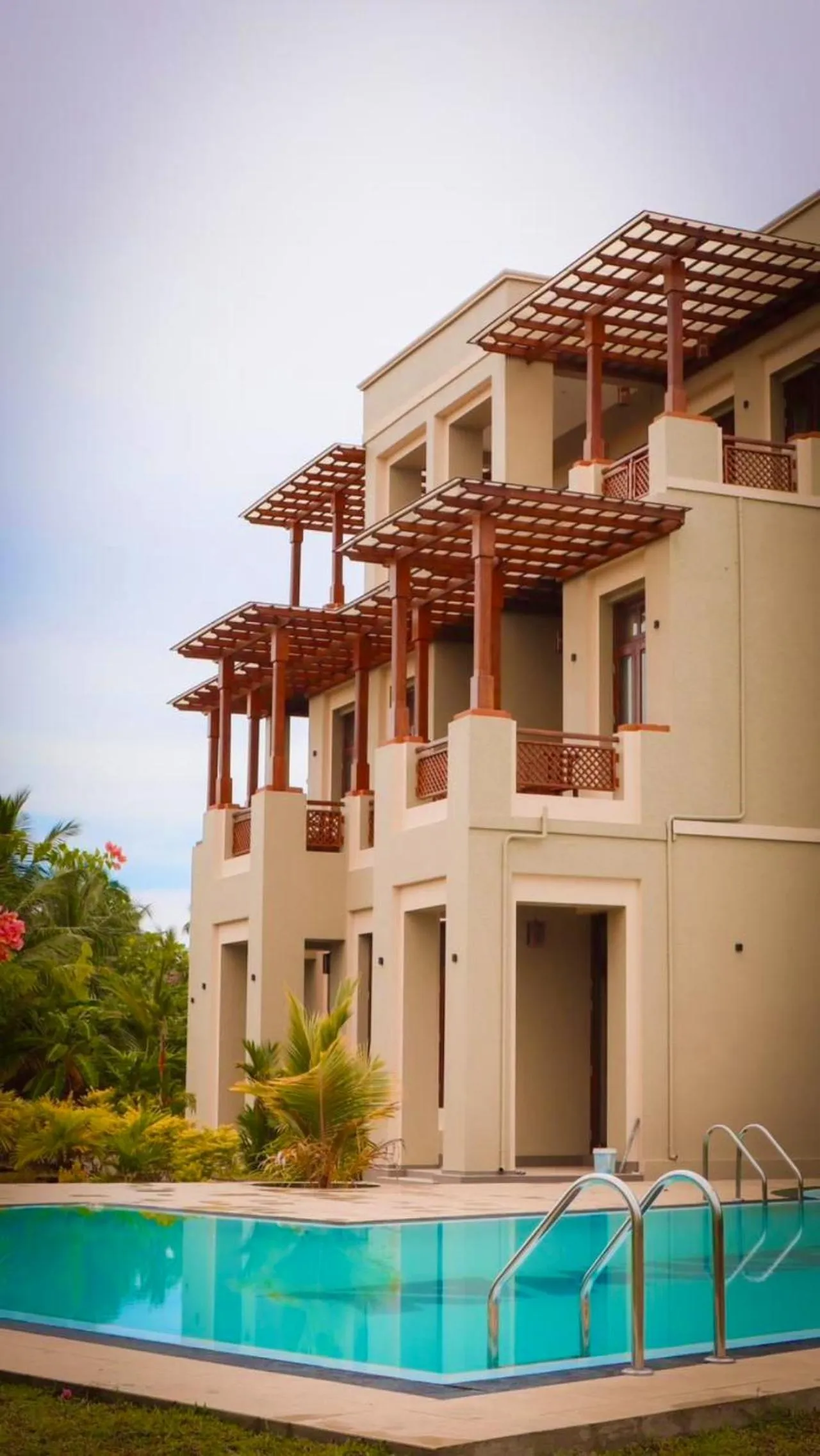 Property building in Paddyway Resort