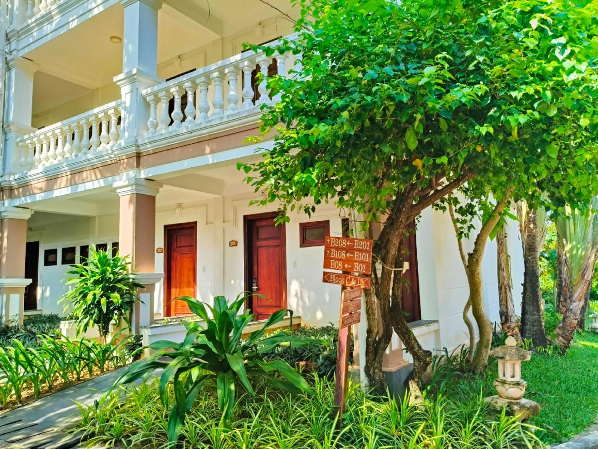 Property building in Tahiti Resort