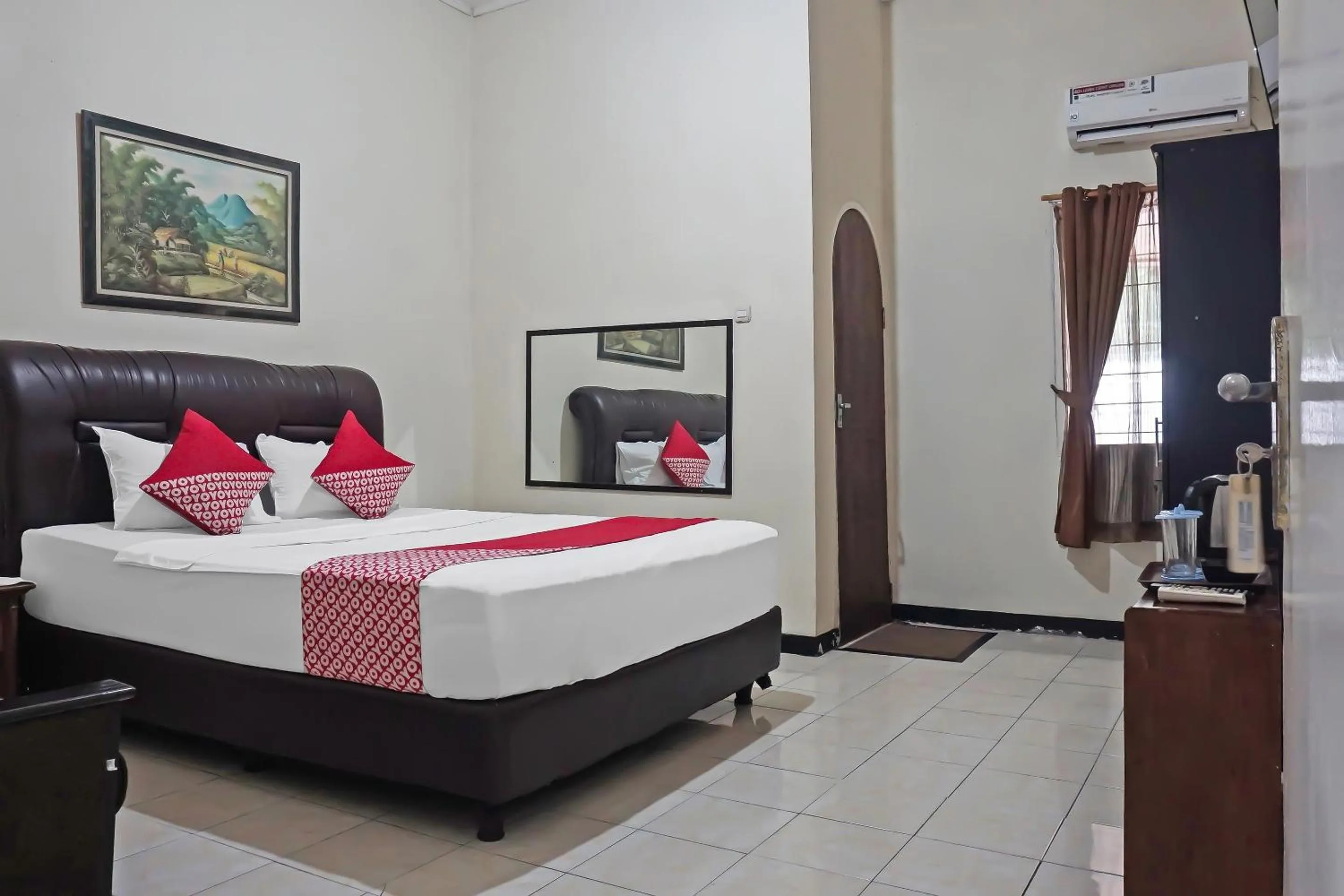 Bedroom, Bed in Hotel O Bogor Guest House