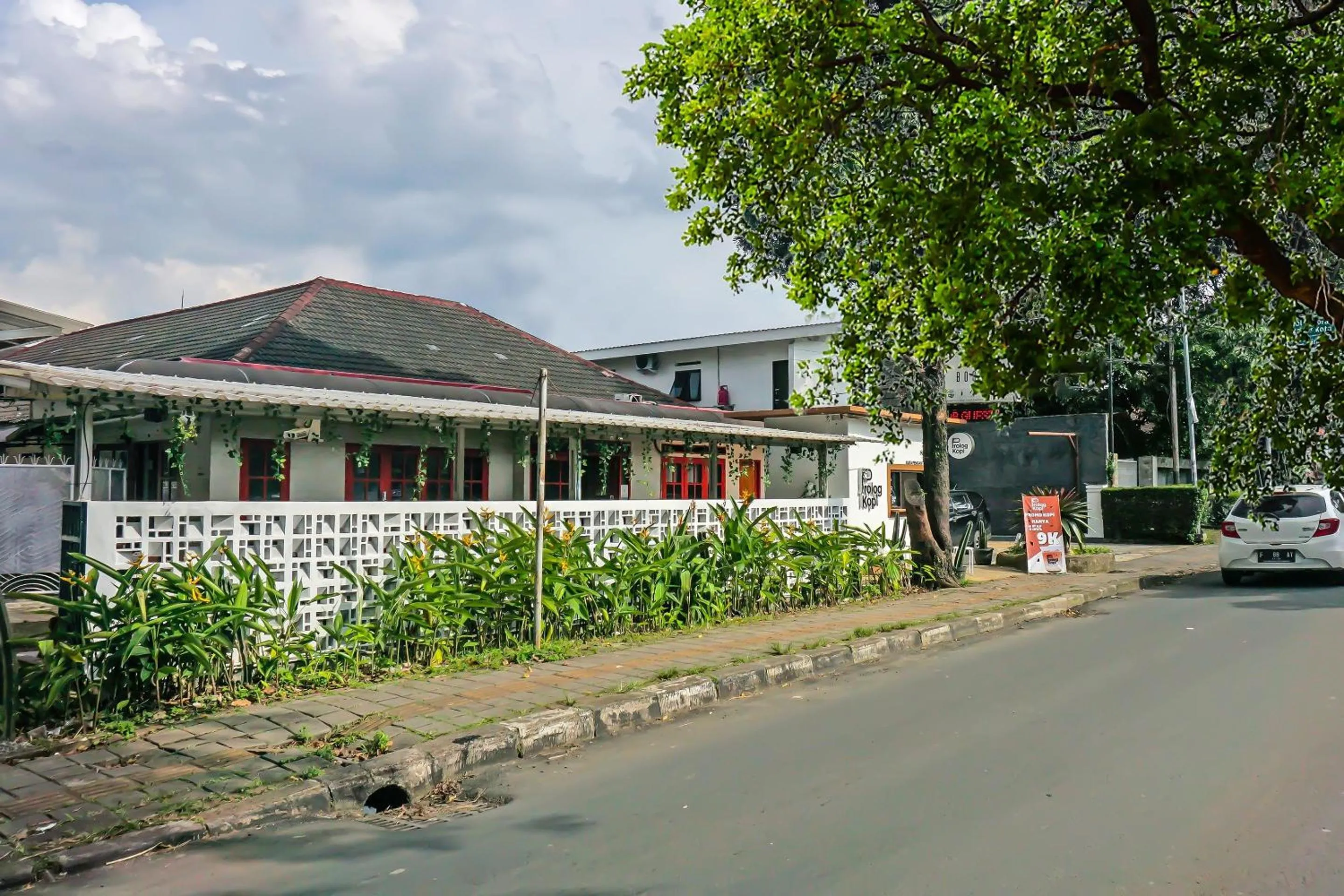 Facade/entrance in Hotel O Bogor Guest House