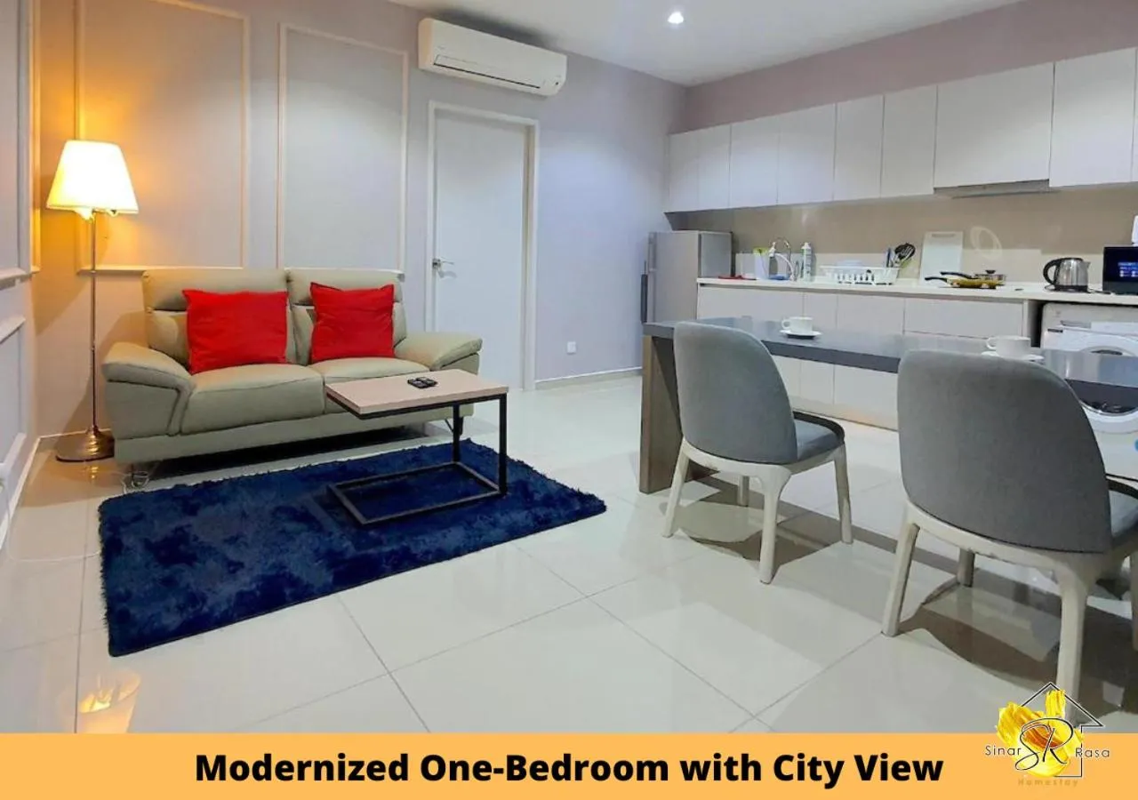 Kitchen or kitchenette in Sinar Rasa Homestay at I-Soho, I-City