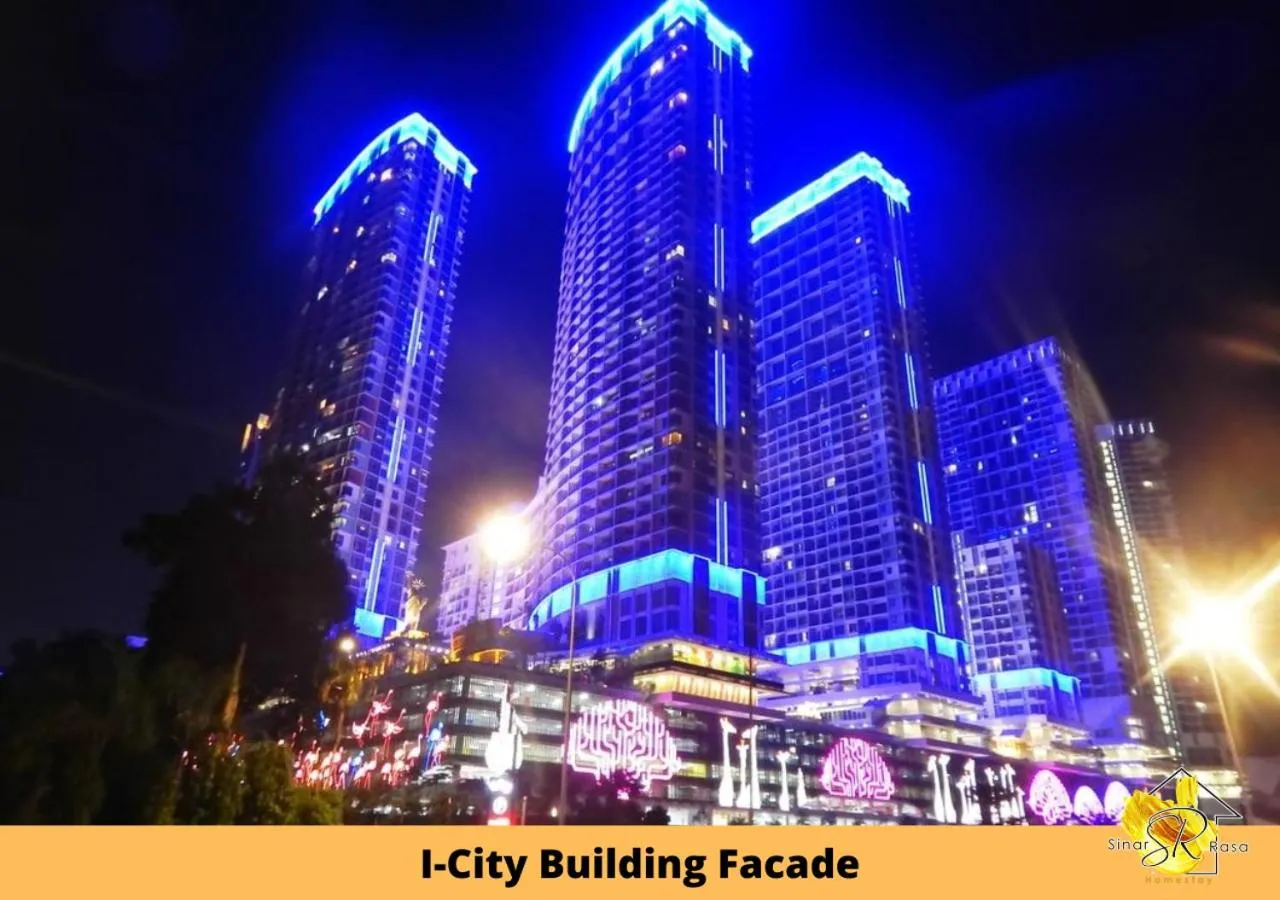 Property building in Sinar Rasa Homestay at I-Soho, I-City
