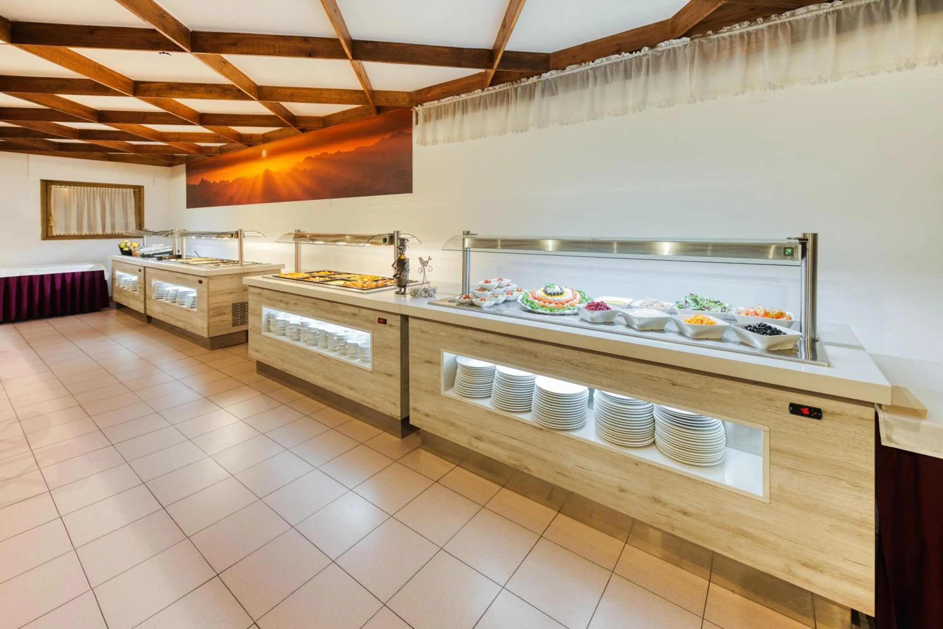 Restaurant/places to eat in Hotel Viella