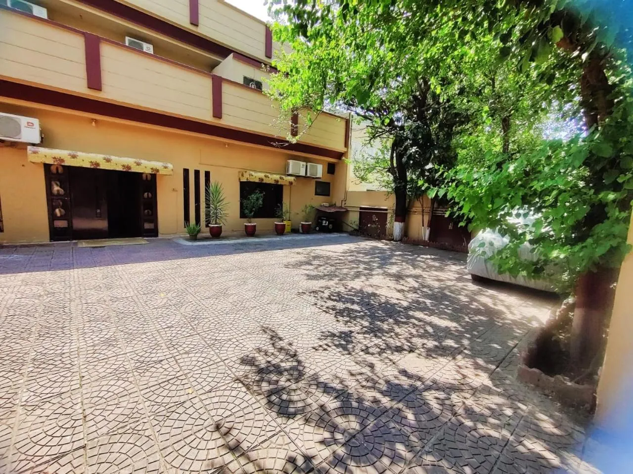 Parking in Margalla View Motel