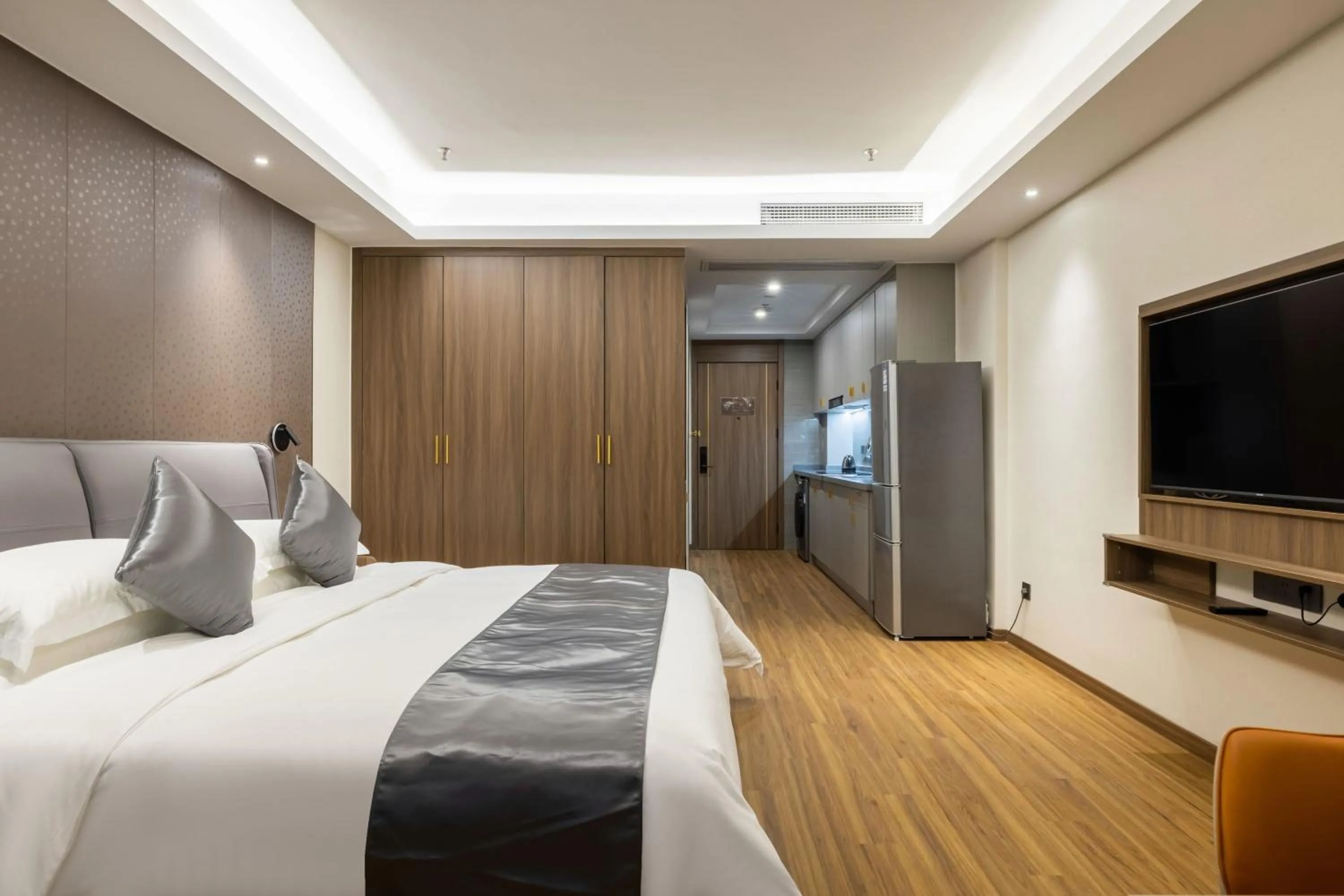 TV and multimedia, Bed in Citadines Zhengda Mall Hefei