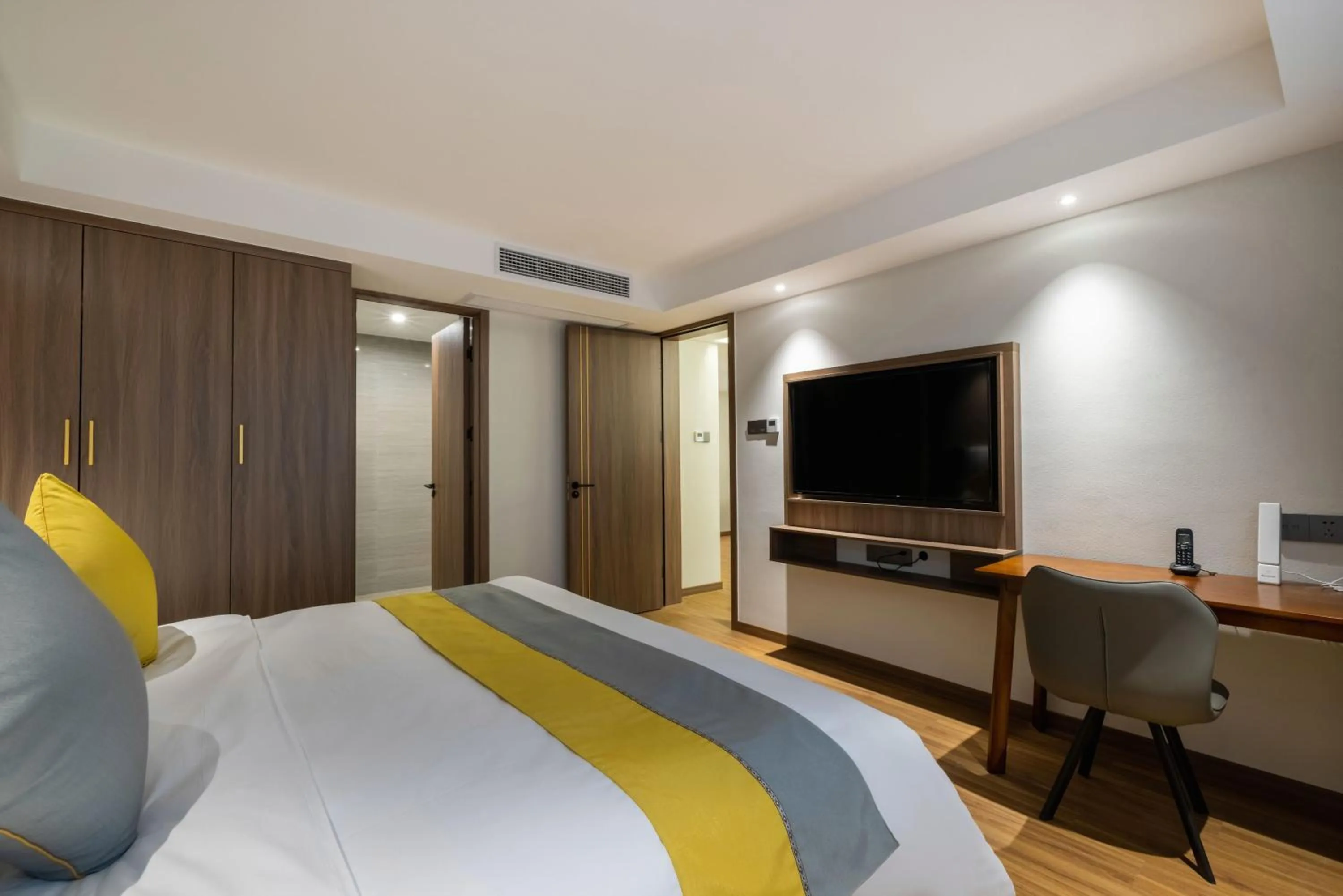 TV and multimedia, Bed in Citadines Zhengda Mall Hefei