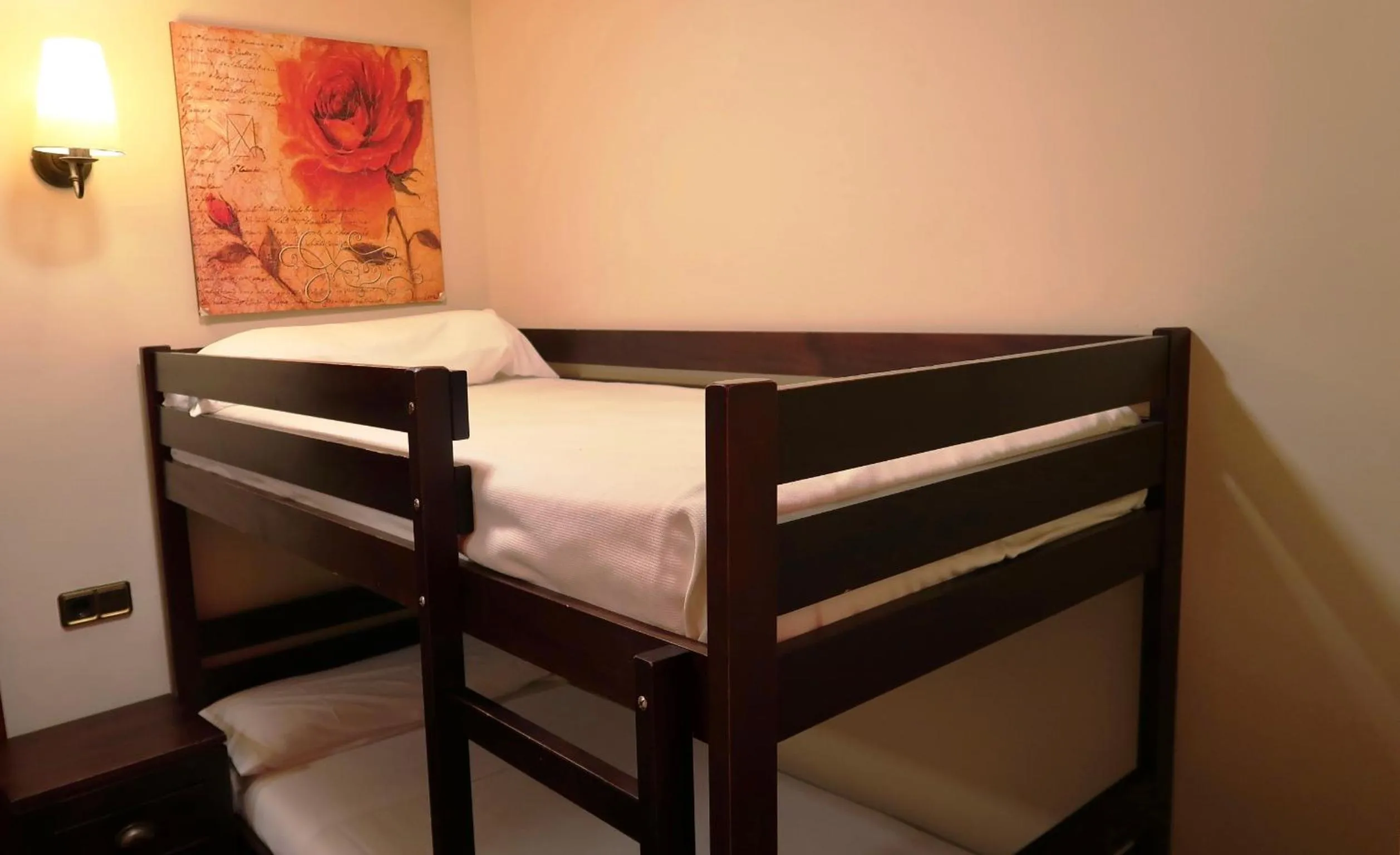 Photo of the whole room, Bed in Hotel Urogallo